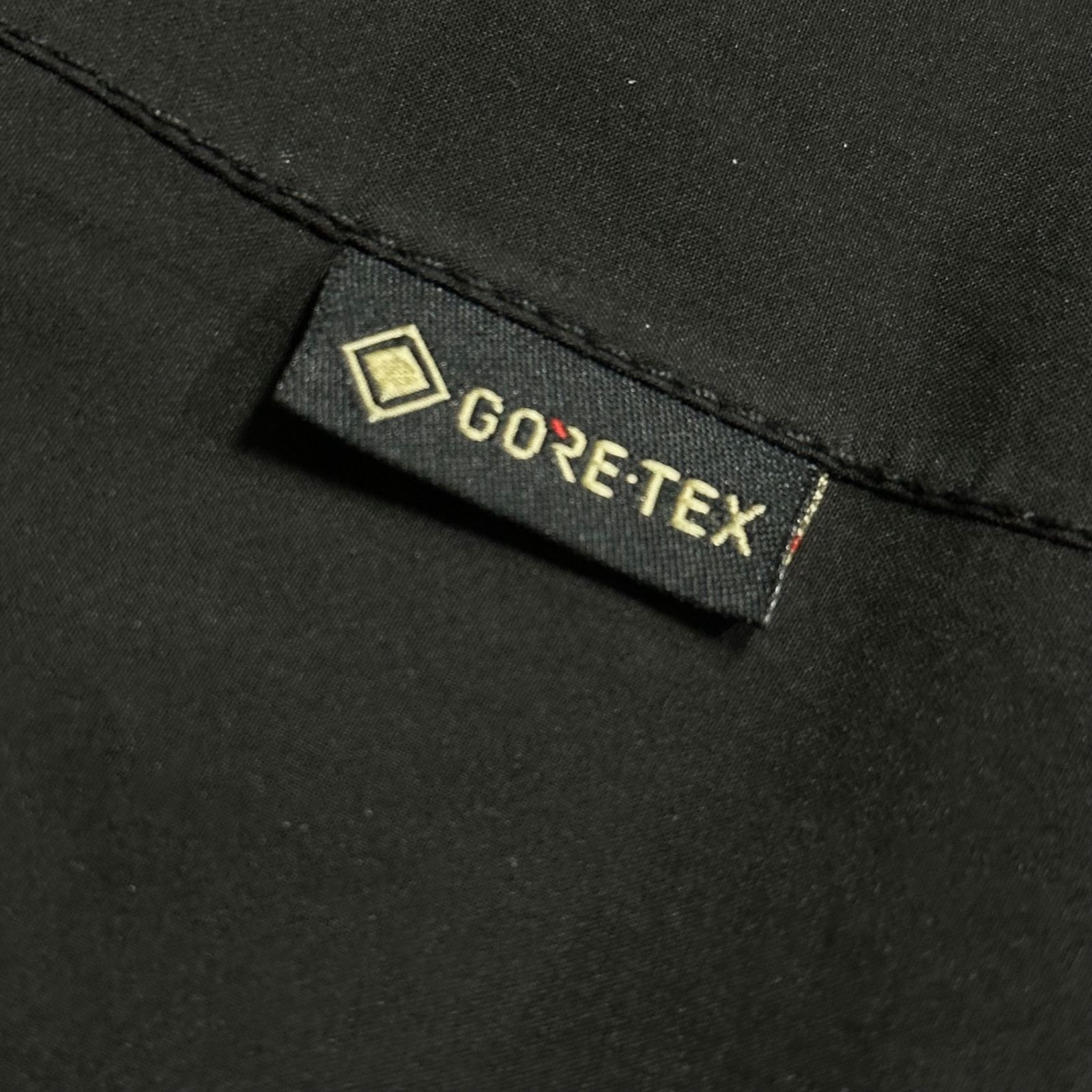 STONE ISLAND(ストーンアイランド) 20SS GORE-TEX® Hooded Zip-Up 