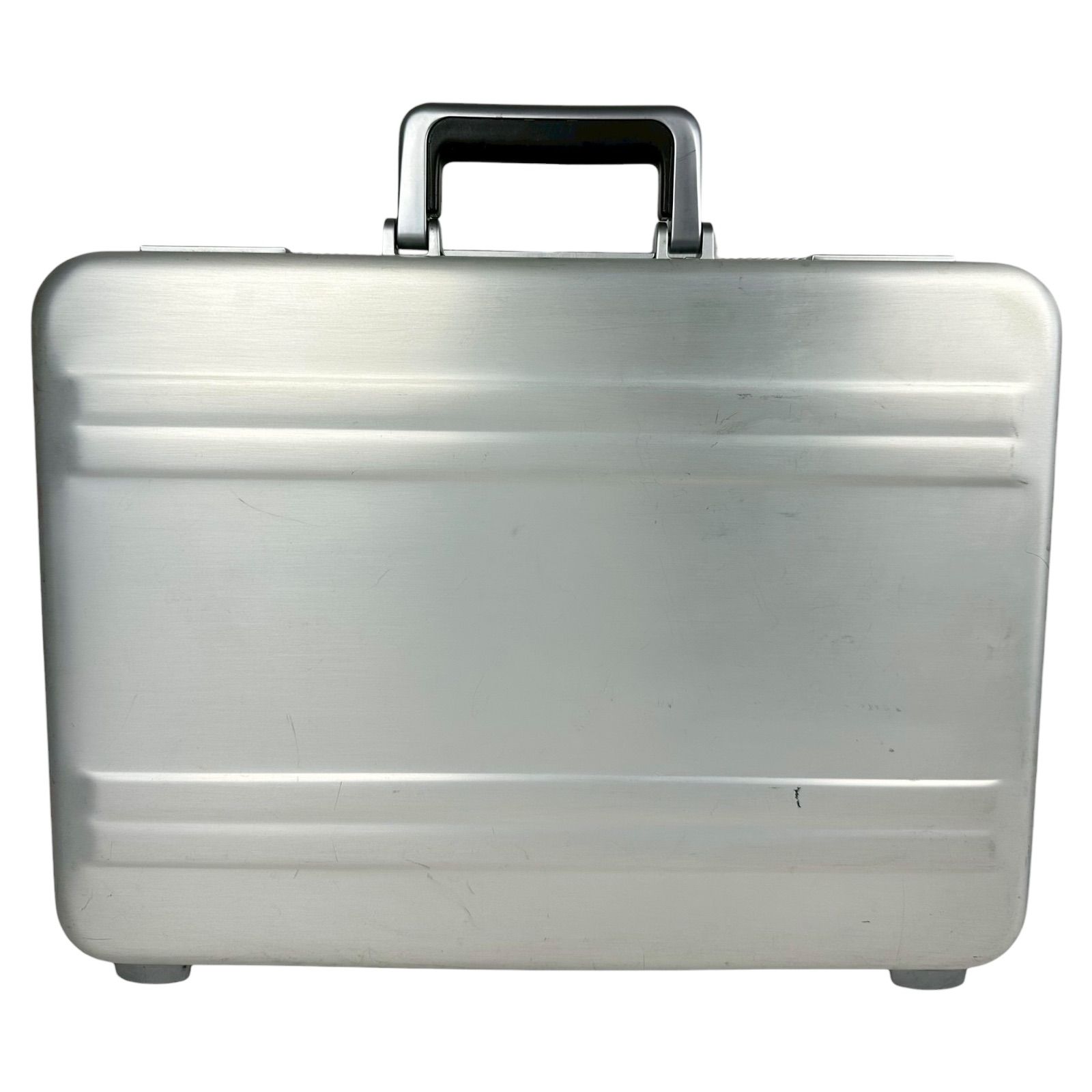 B4366】 ZERO HALLIBURTON ゼロハリバートン アタッシュケース アルミ