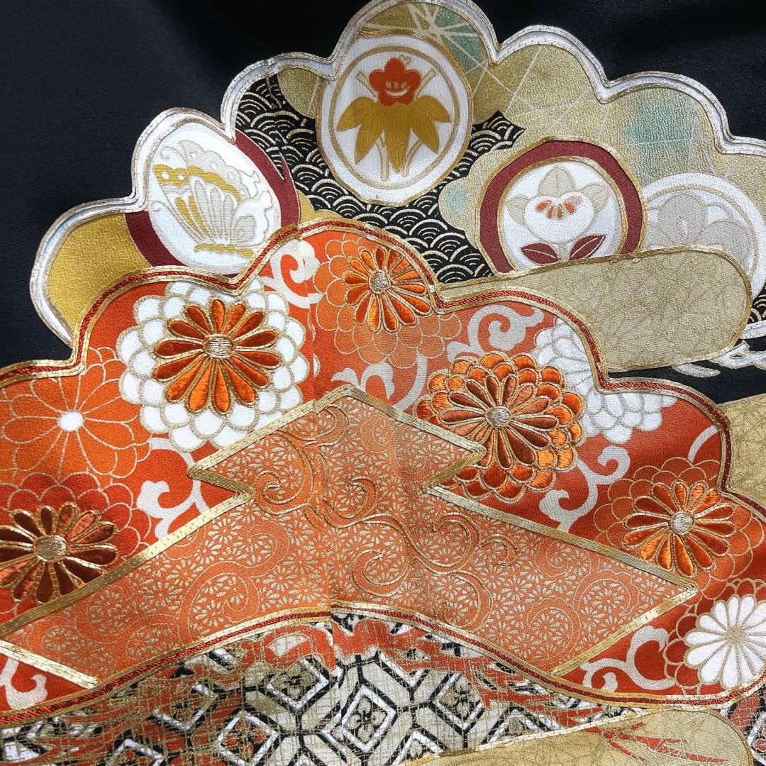 黒留袖　五つ紋　金駒刺繍　比翼付き　松　ヱ霞　菊花　青海波　着物　103tz 黒留袖 五つ紋 金駒刺繍 比翼付き 松 ヱ霞 菊花 青海波 着物 103tz