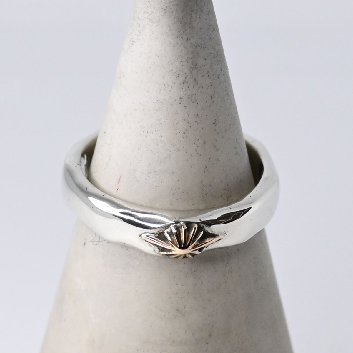 研磨済】SAAD サンシンボル 叩き リング 8.5号 シルバー925 太陽神