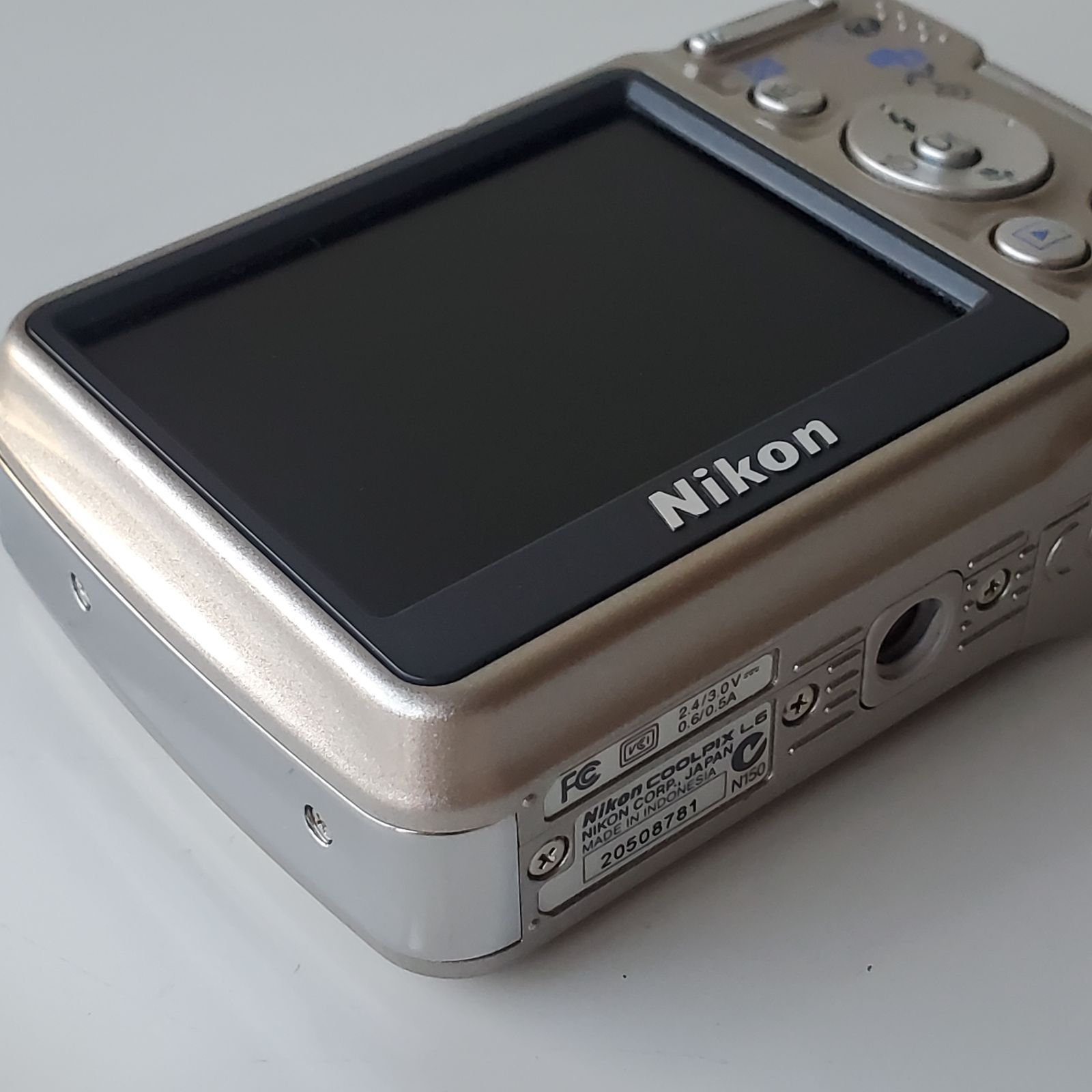 SDカード4GBをおまけ♪ 通電・基本動作確認 ニコンNikon COOLPIX L6