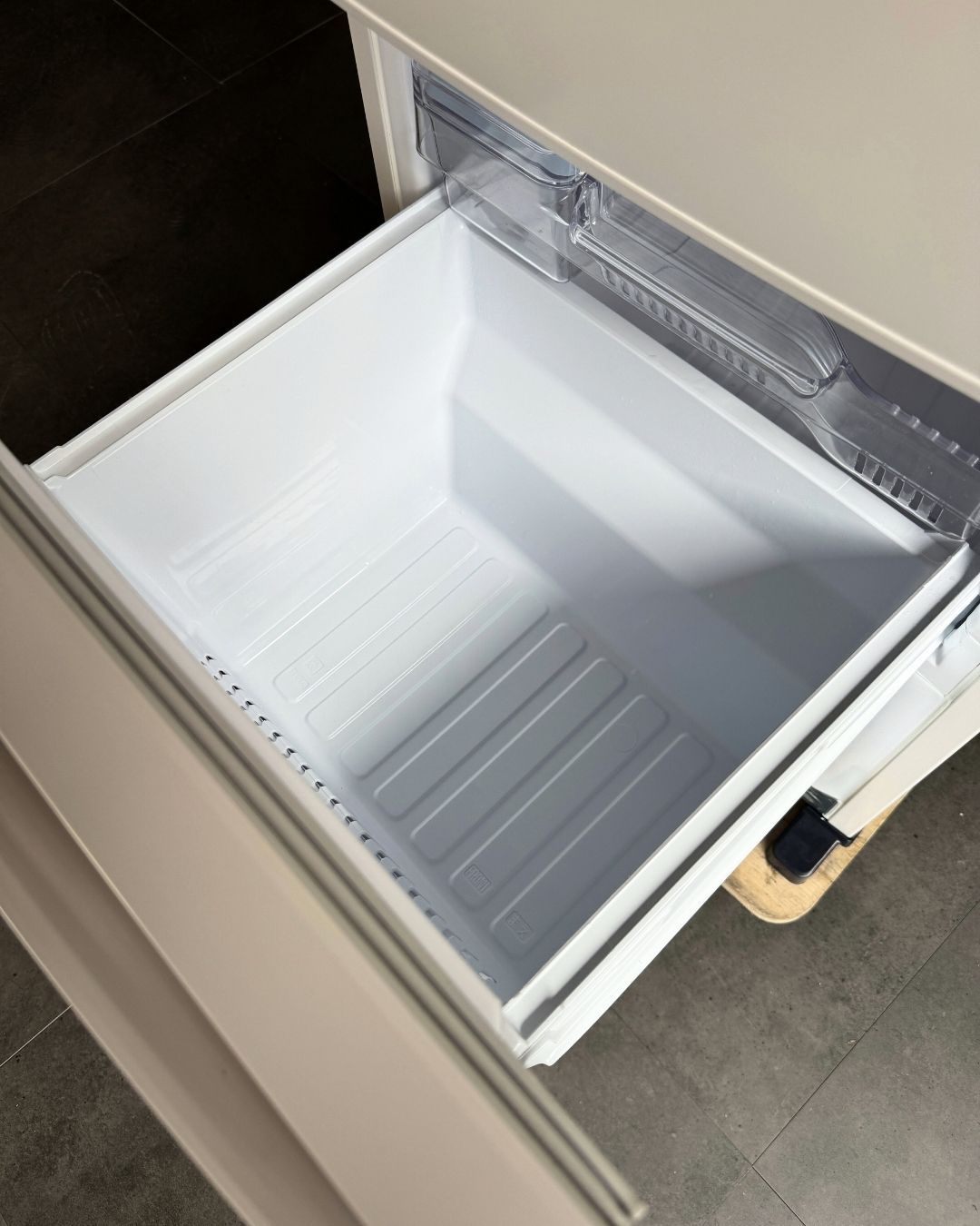 設置まで✨ MITSUBISHI 一人暮らし冷蔵庫 146L✨ 2024年製⭕️ - メルカリ