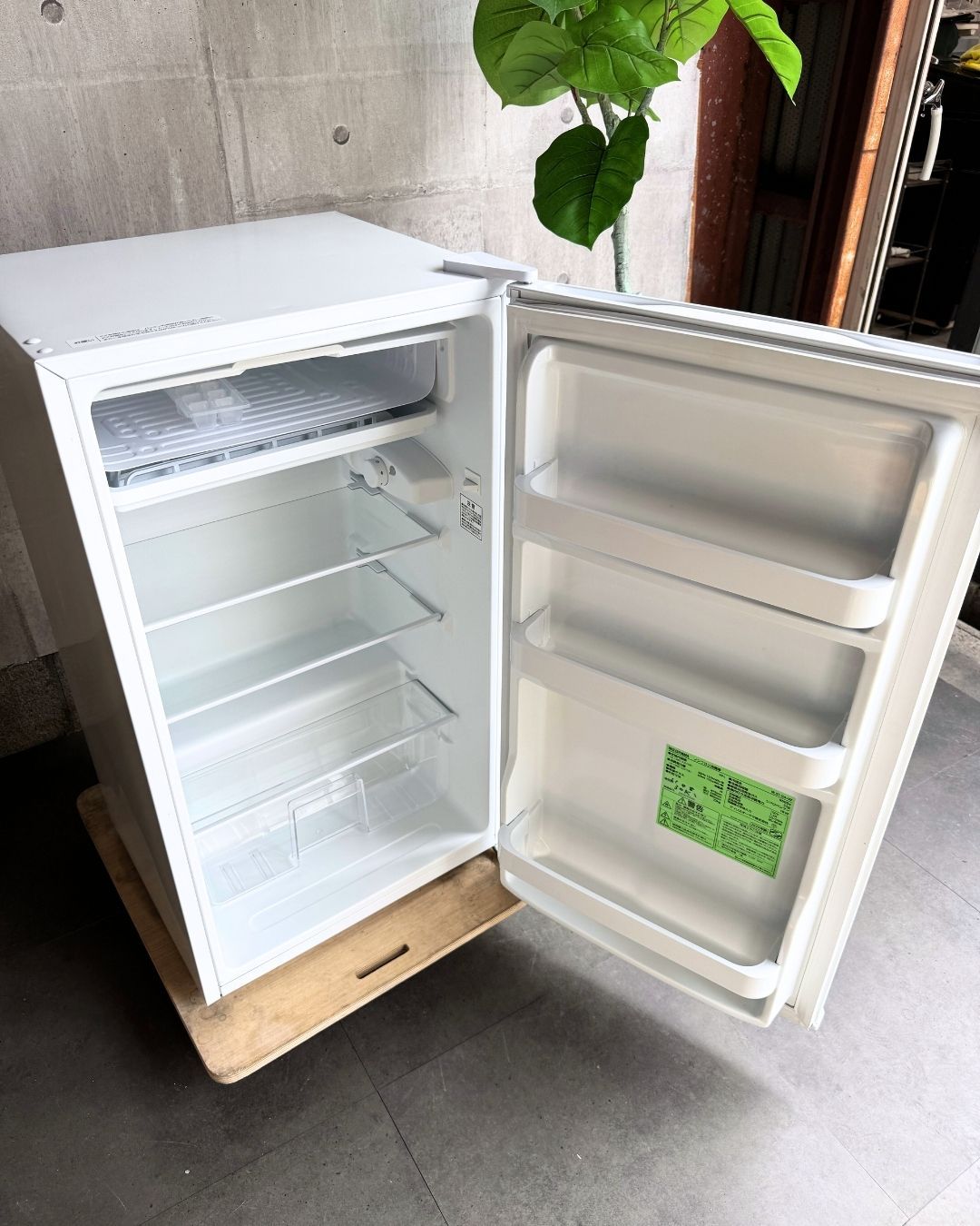 設置まで✨ IRIS OHYAMA 一人暮らし冷蔵庫 93L✨ 2024年製⭕️ - メルカリ