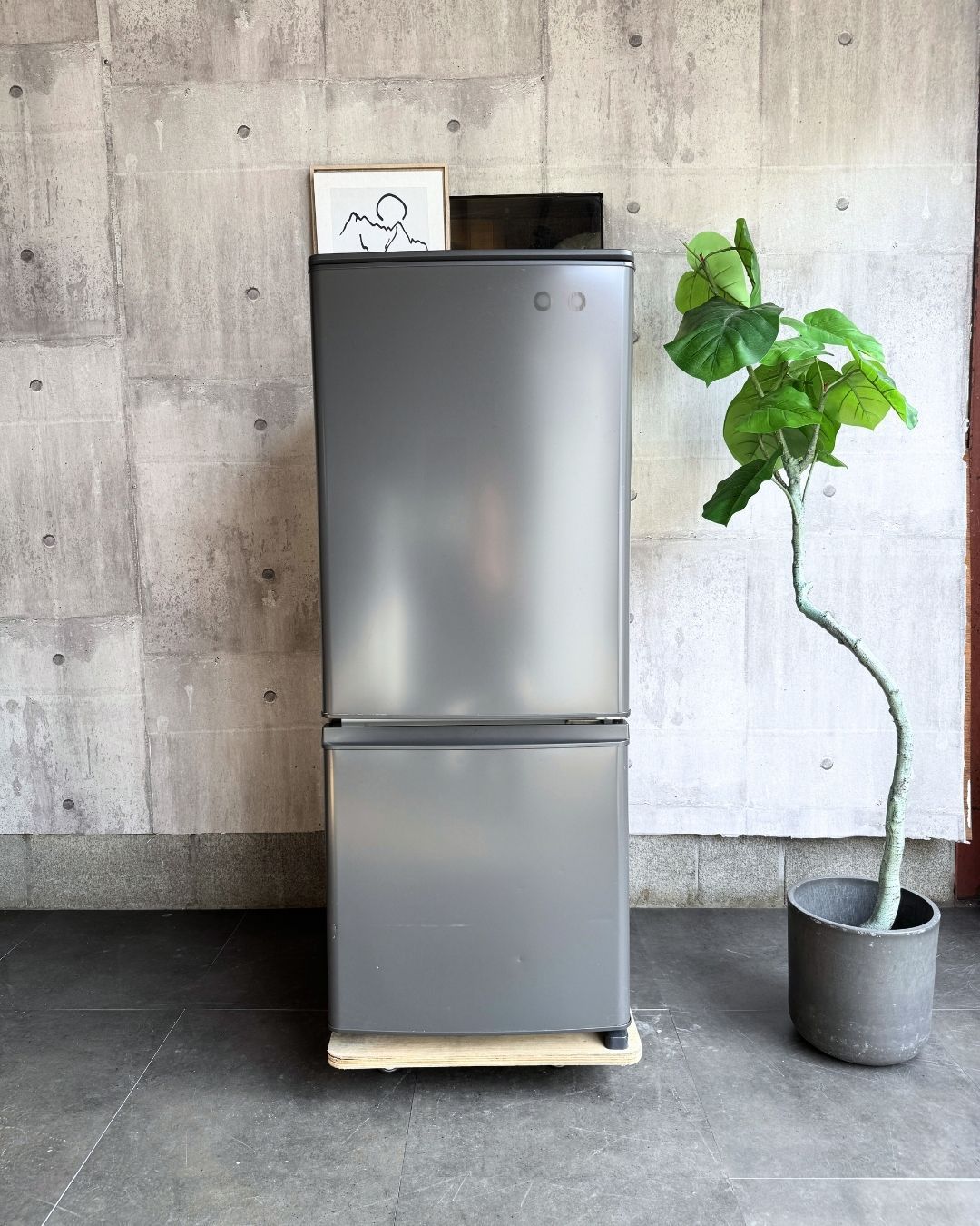 設置まで✨ MITSUBISHI 一人暮らし冷蔵庫 146L✨ 2021年製⭕️ 設置まで✨ MITSUBISHI 一人暮らし冷蔵庫146L✨ 2021年製⭕️ - メルカリ