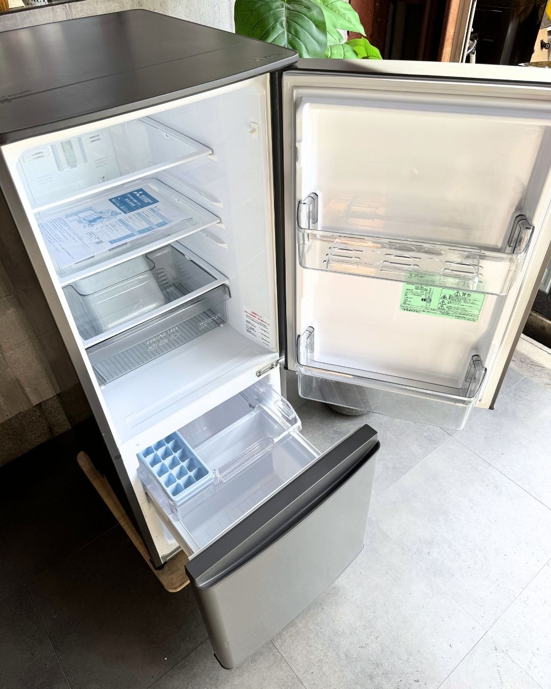 設置まで✨ MITSUBISHI 一人暮らし冷蔵庫146L✨ 2021年製⭕️ - メルカリ