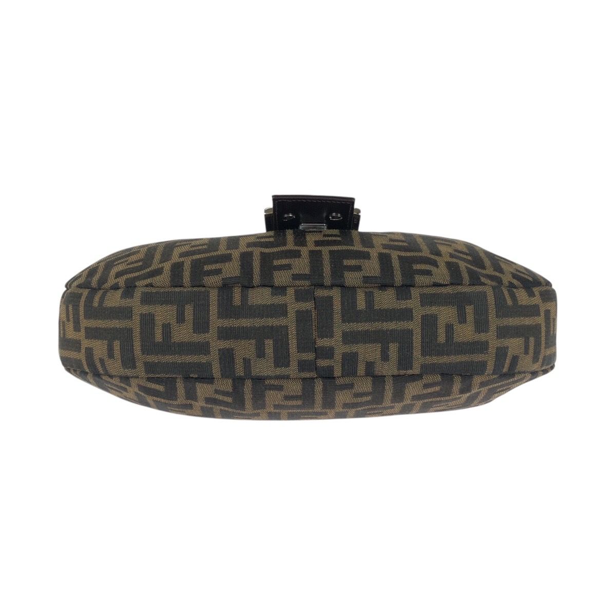 美品 フェンディ ズッカ マンマバケット 三日月型 ムーンバッグ