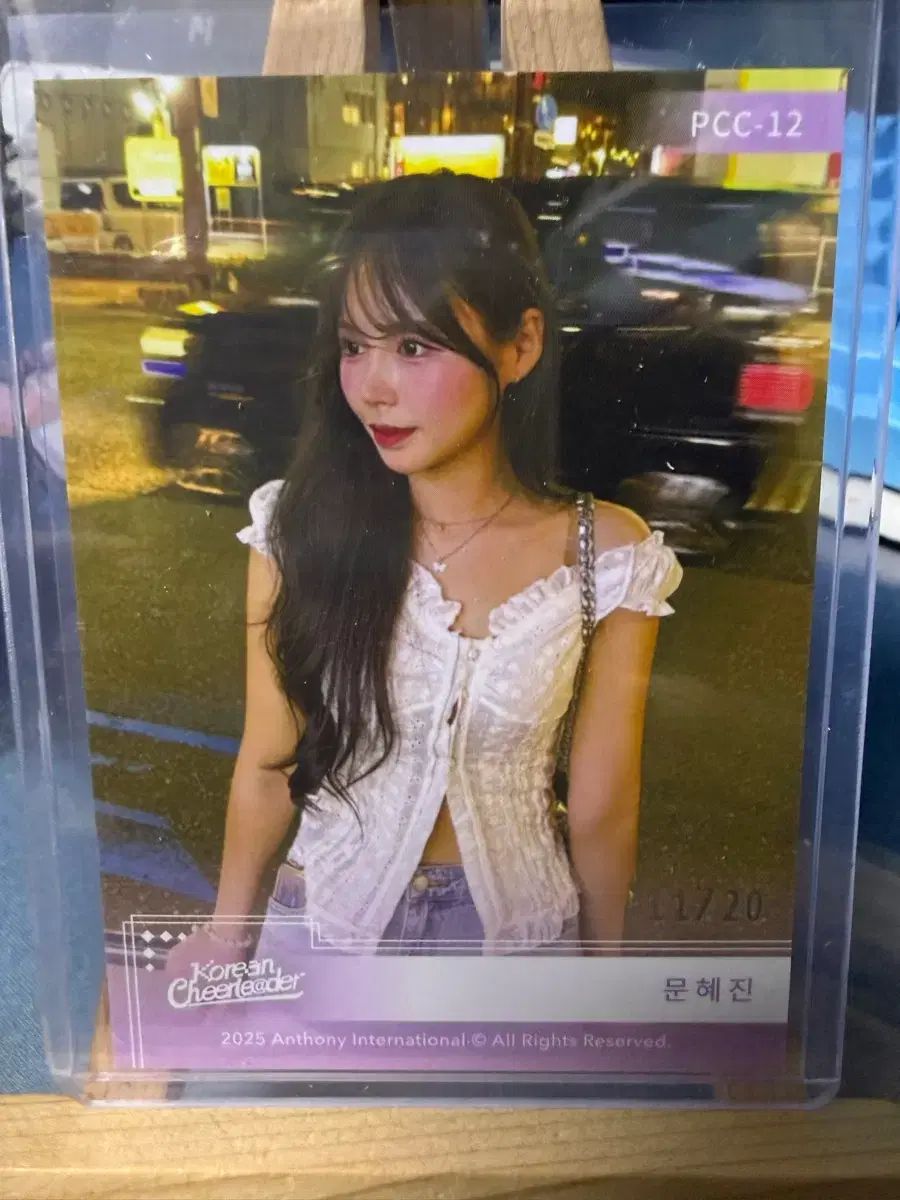 ムーン ジン 20 私服 オン オートカード