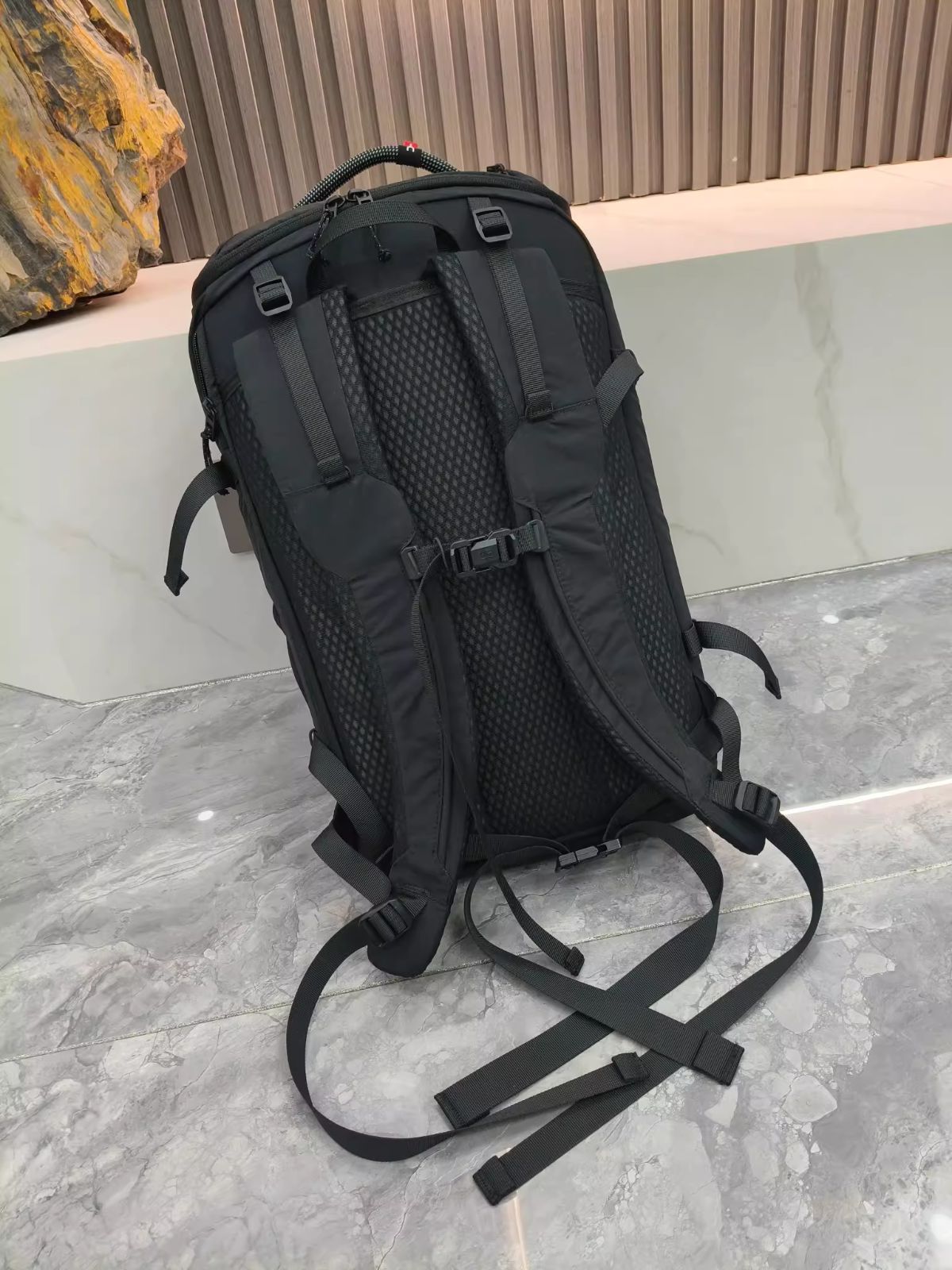 on speed pack 30L ブラックリュック バックパック - メルカリ