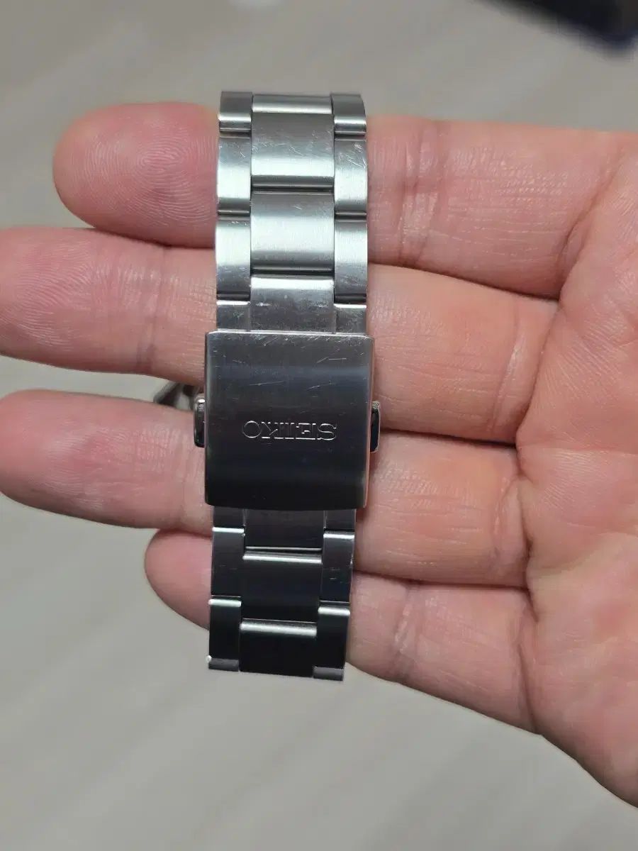  SEIKO アルピニスト 黒文字盤 spb117 秋コーデ 自動巻き時計 腕時計(アナログ)