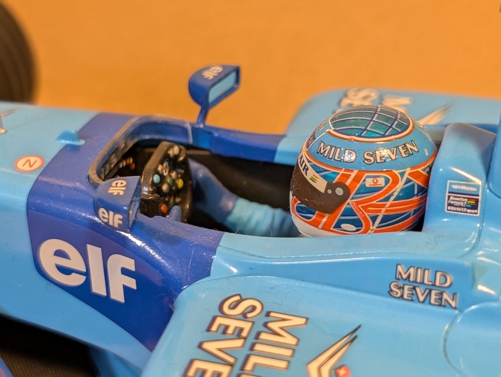 タバコデカール加工1/18ミニチャンプス ベネトンB201 ジェンソン