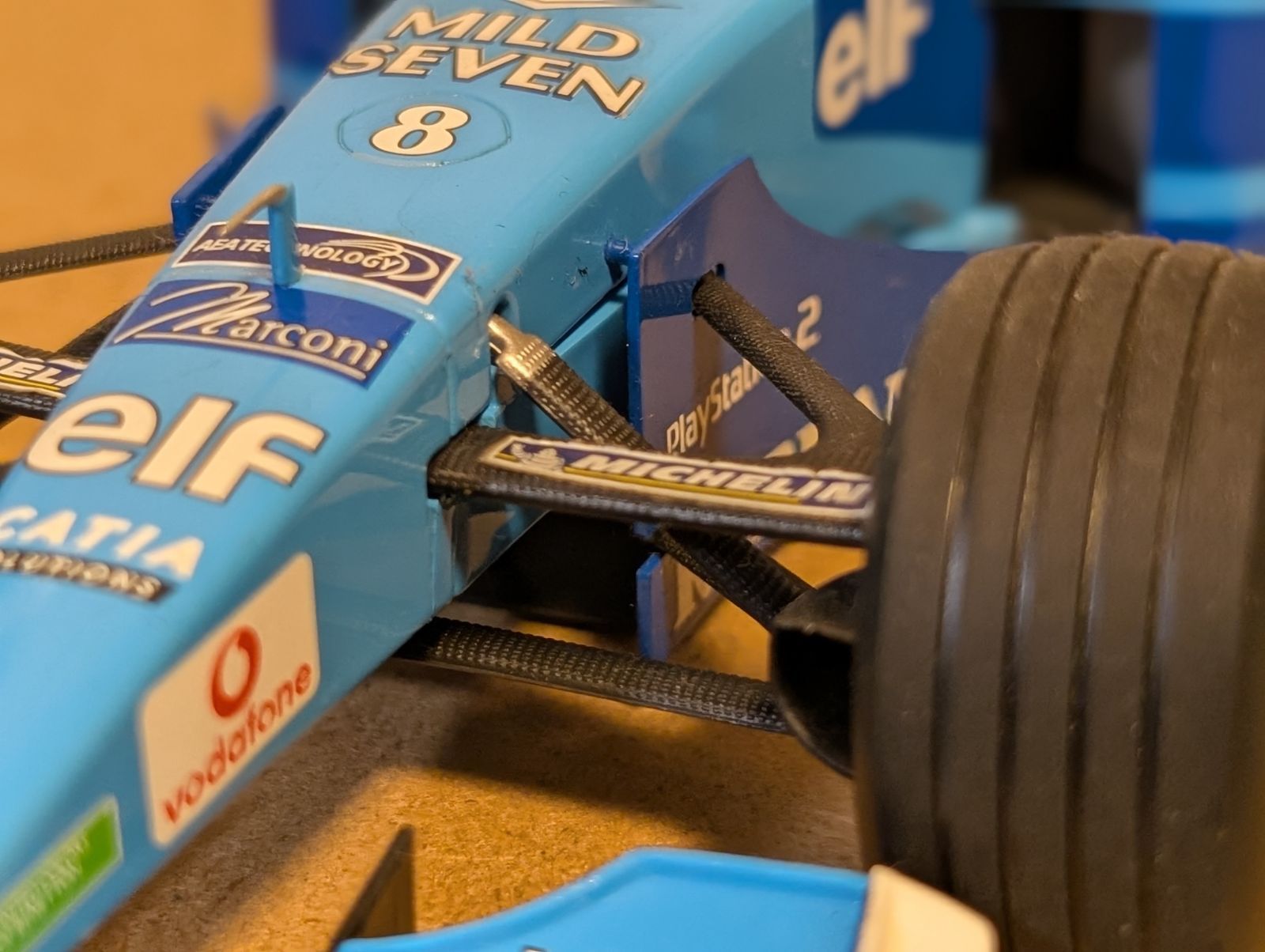 タバコデカール加工1/18ミニチャンプス ベネトンB201 ジェンソン