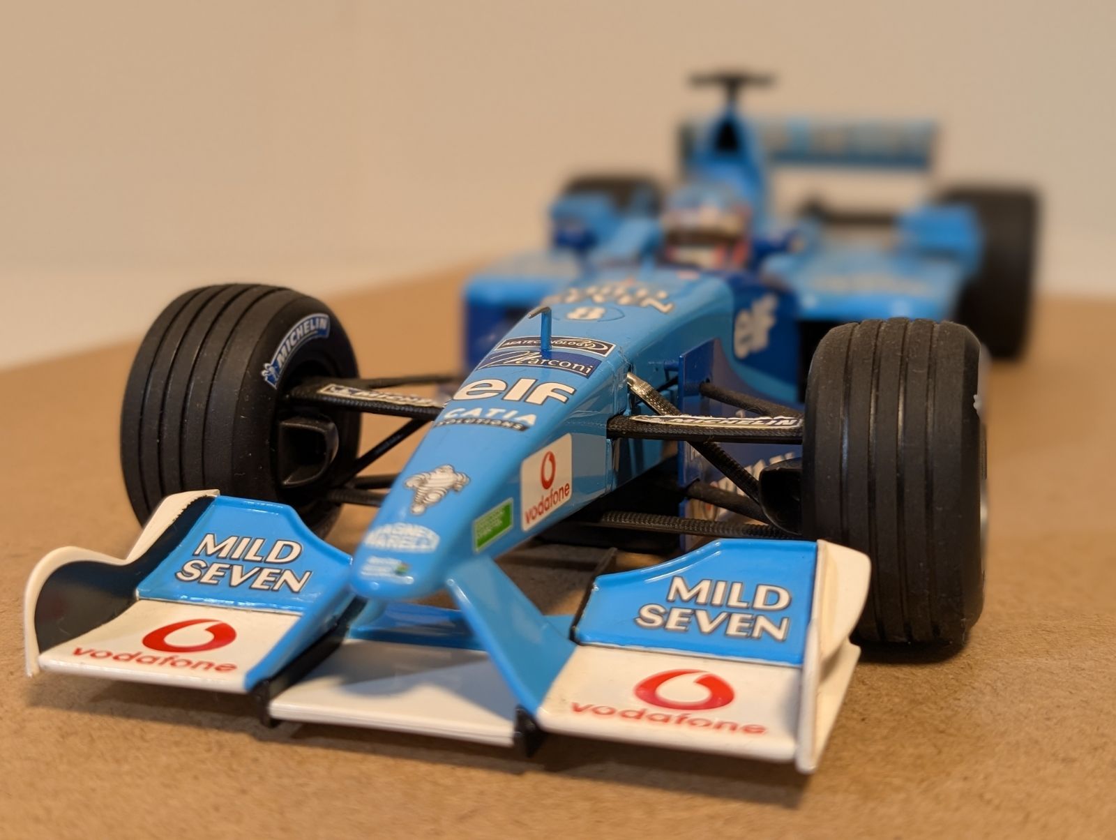 タバコデカール加工1/18ミニチャンプス ベネトンB201 ジェンソン