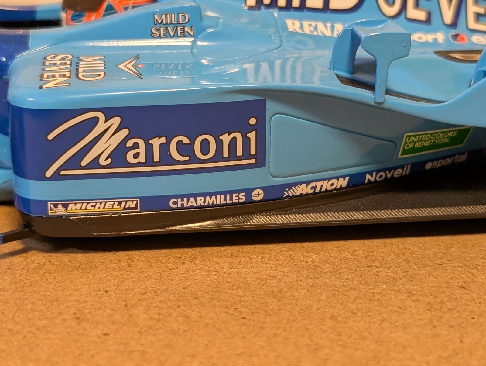 タバコデカール加工1/18ミニチャンプス ベネトンB201 ジェンソン