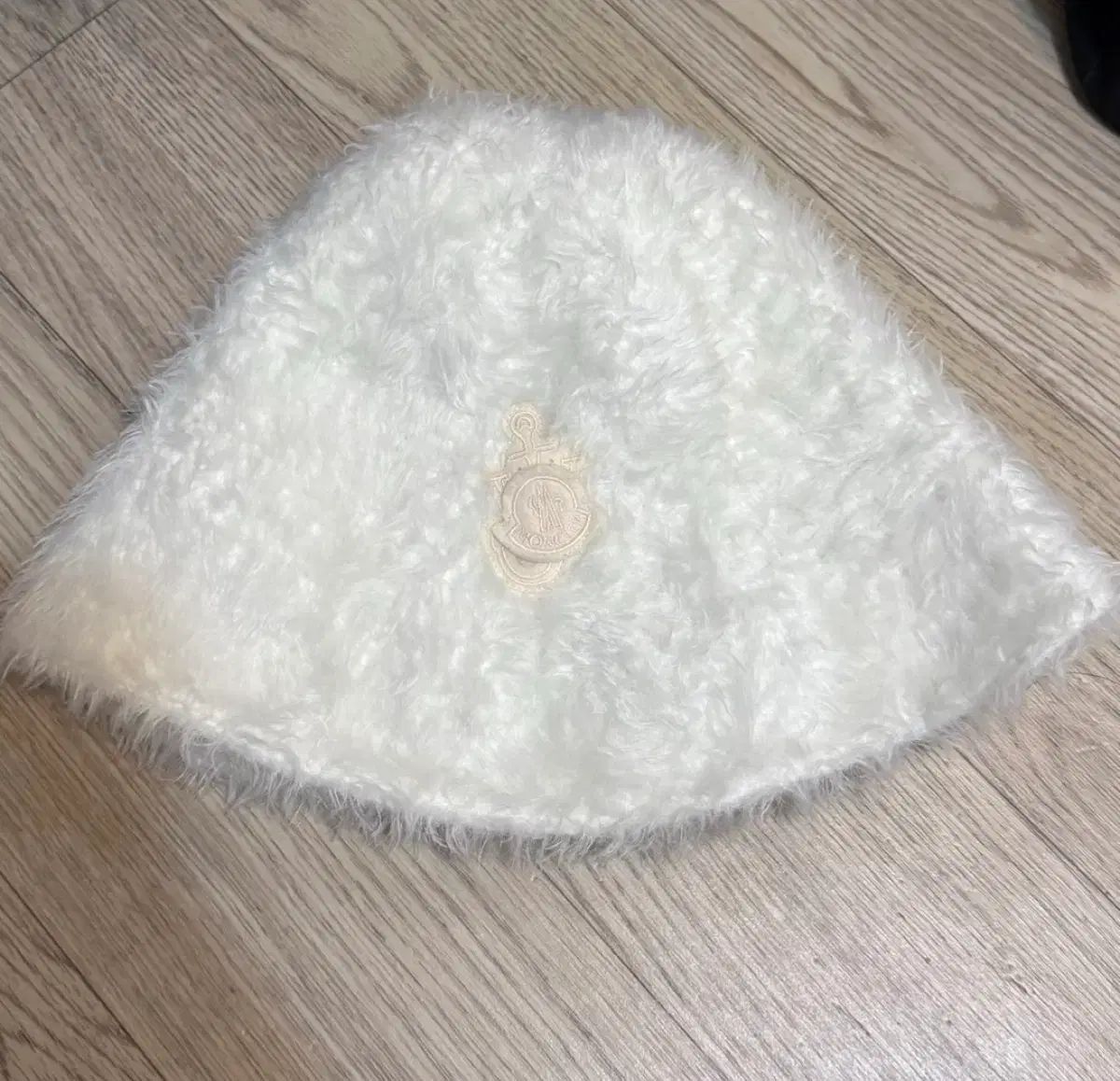 モンクレール ファーバケットハット ホワイト新品未使用 MONCLER モンクレール 白 ファー バケットハット ウール 帽子 - メルカリ