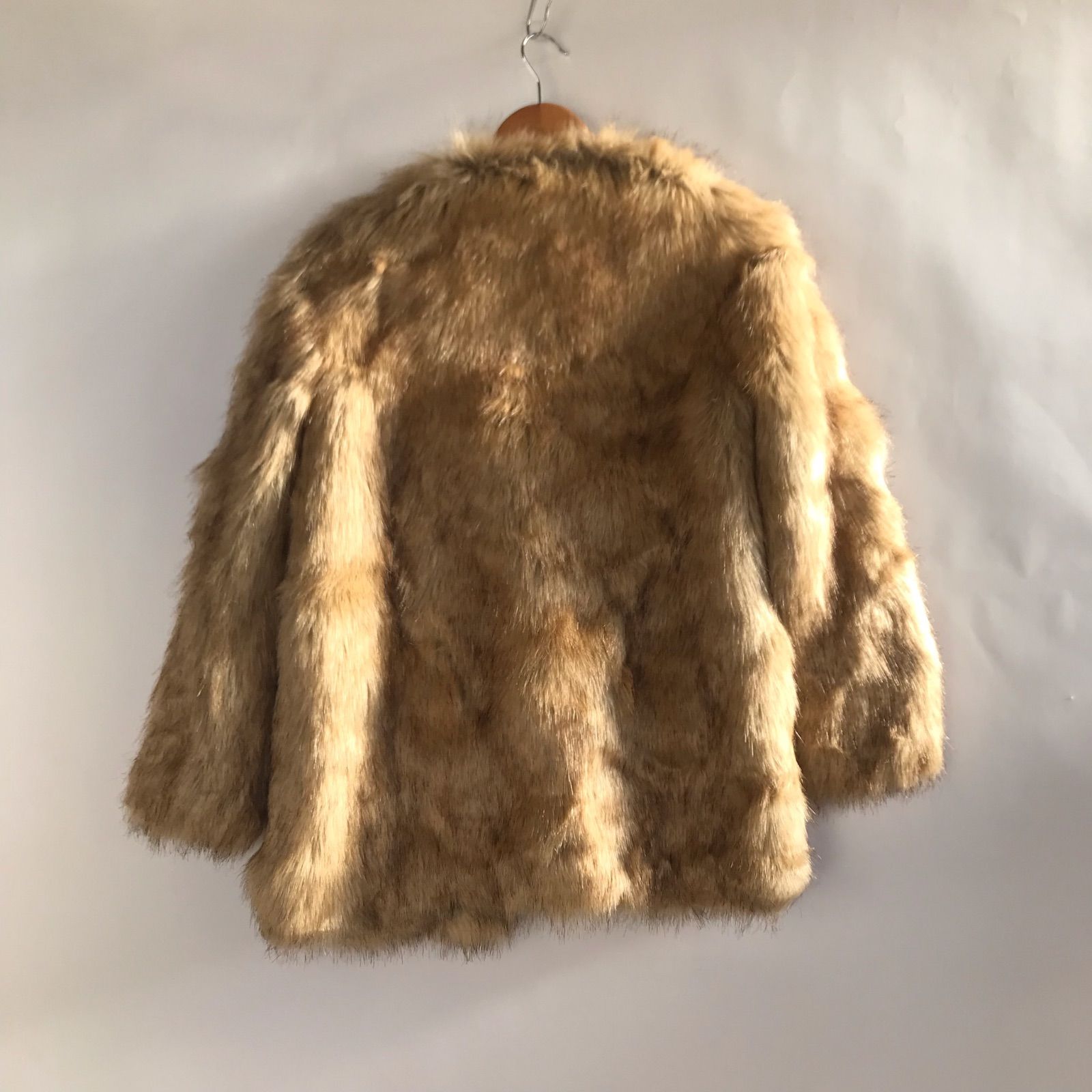ZARA エコファーノーカラージャケット レディース M ベージュ 