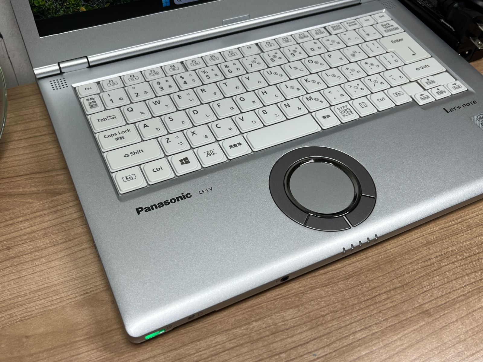 LTE・美品＞1194 軽量 Panasonic レッツノート CF-LV9 16GB/SSD256 i5