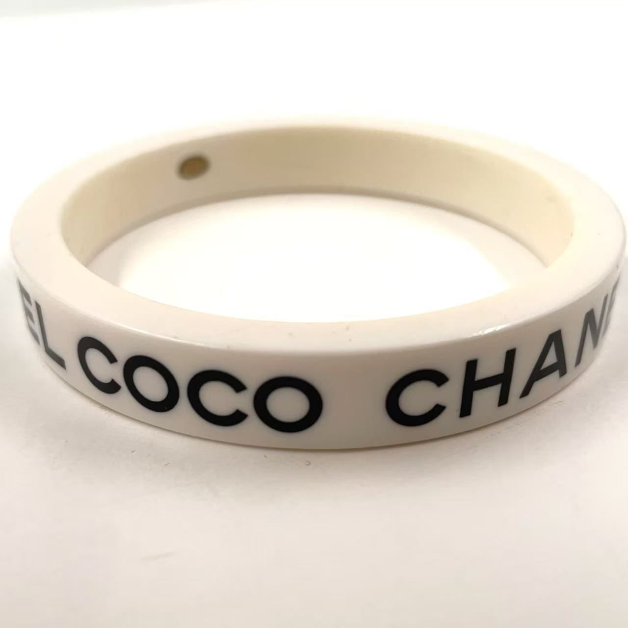 CHANEL Accessory COCO プラスチック ホワイト ブレスレット・バングル
