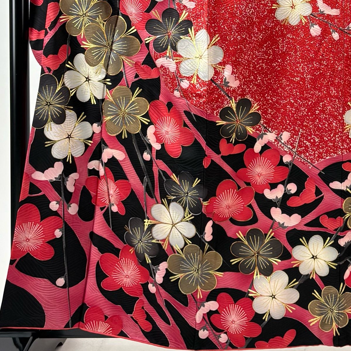振袖 身丈160.5cm 裄丈63.5cm S 袷 岩田専太郎 落款 枝梅 金糸 金彩 赤