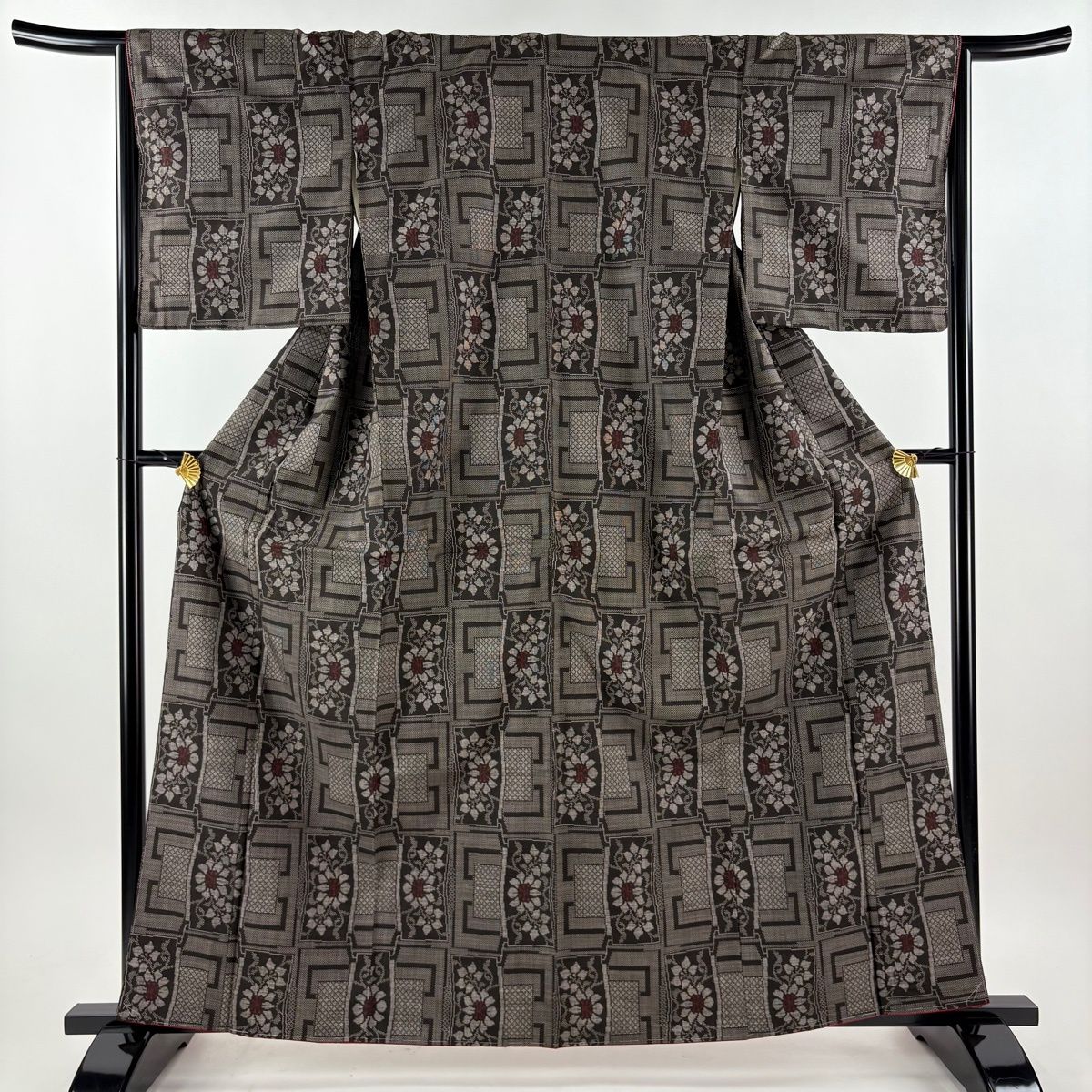 大島紬 美品 逸品 証紙 純泥染 やまと 菱 焦茶色 袷 身丈168cm 裄丈 