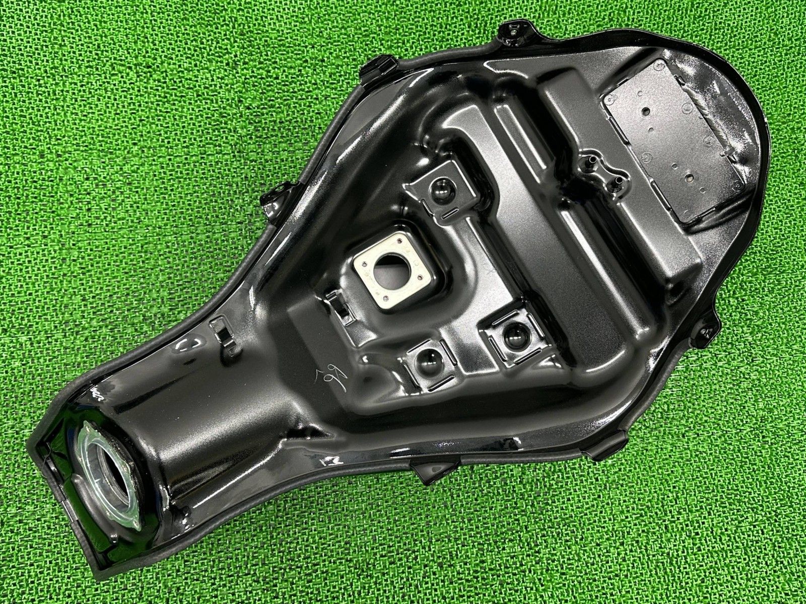 H2SX SE タンク 黒M カワサキ 純正 中古 ZX1002B NINJA ニンジャH2