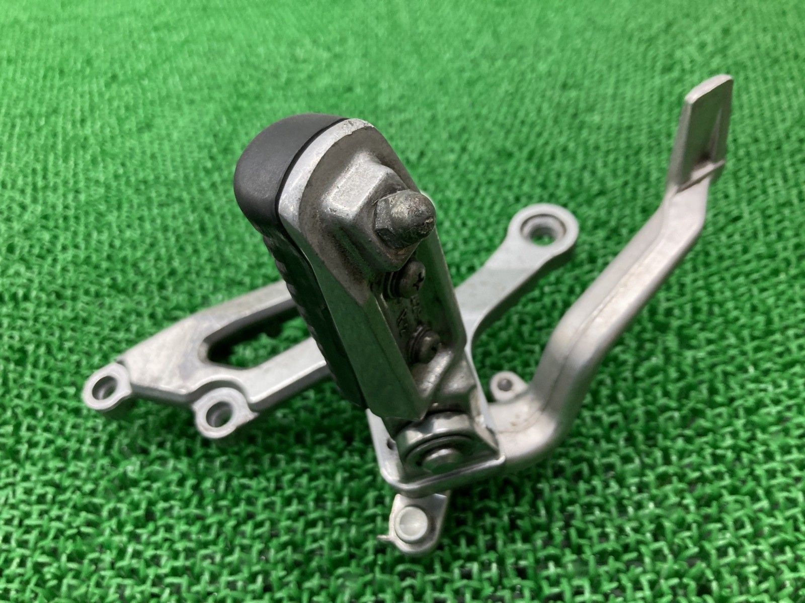 ZX-12R ステップ 右 1063 カワサキ 純正 中古 バイク 部品 ZXT20A