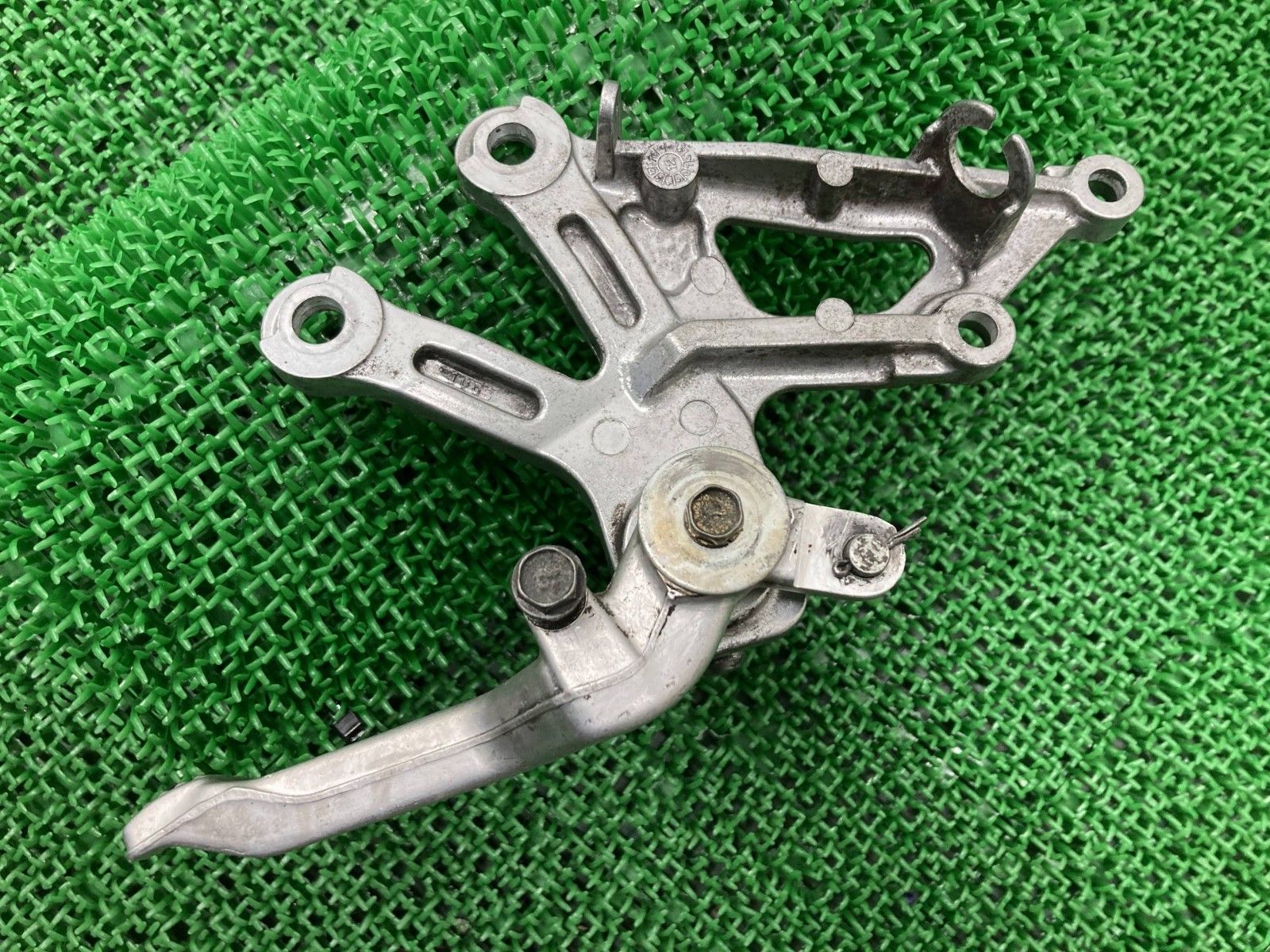 kep出品 ZX-12R ステップ 右 1063 カワサキ 純正 中古 バイク 部品 ZXT20A