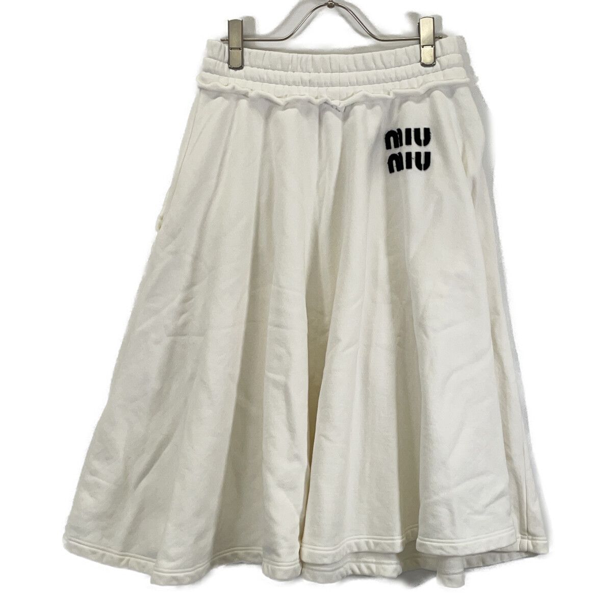 MIUMIU ミュウミュウ 22年 MJD188 ｺｯﾄﾝ ﾛｺﾞ ｽｶｰﾄ S - メルカリ