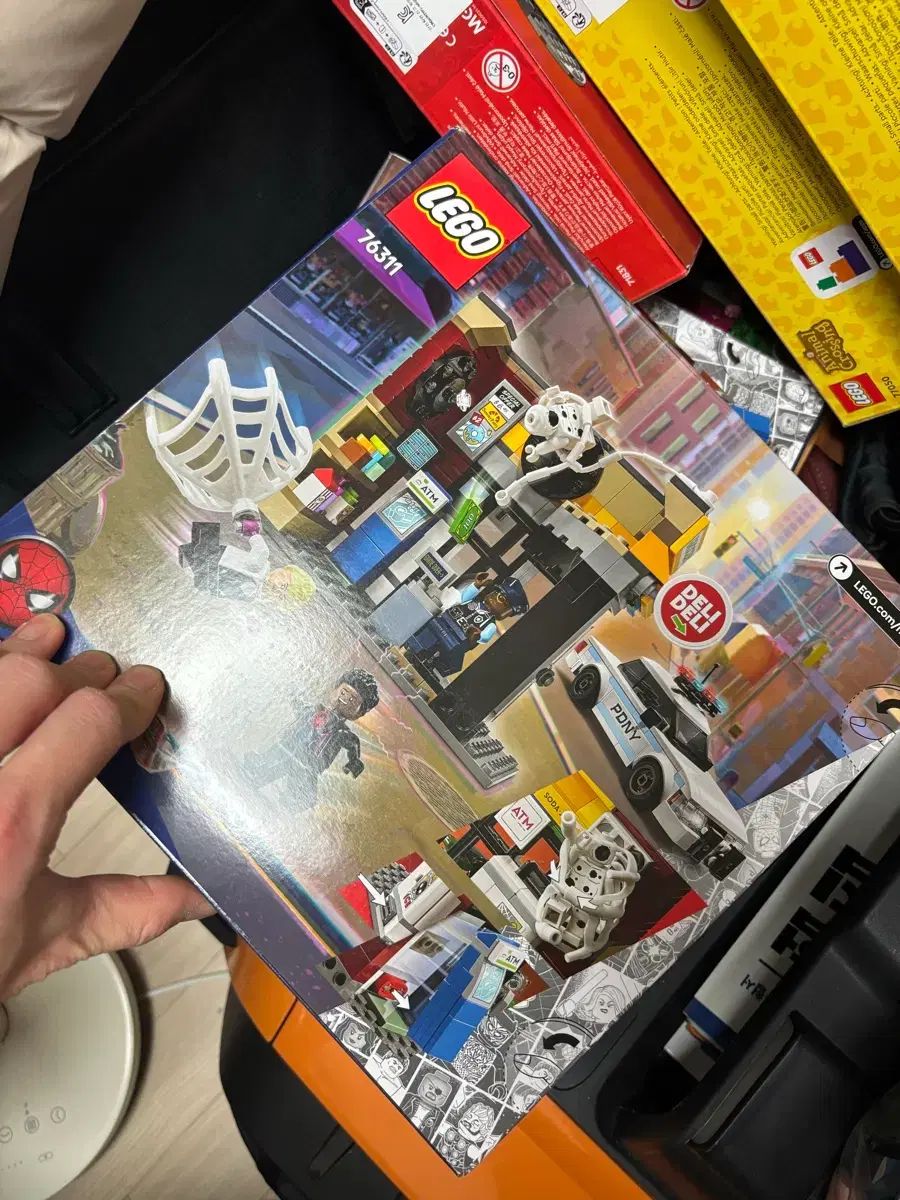 LEGO 76311 スパイダーマン マイルズ vs スポット