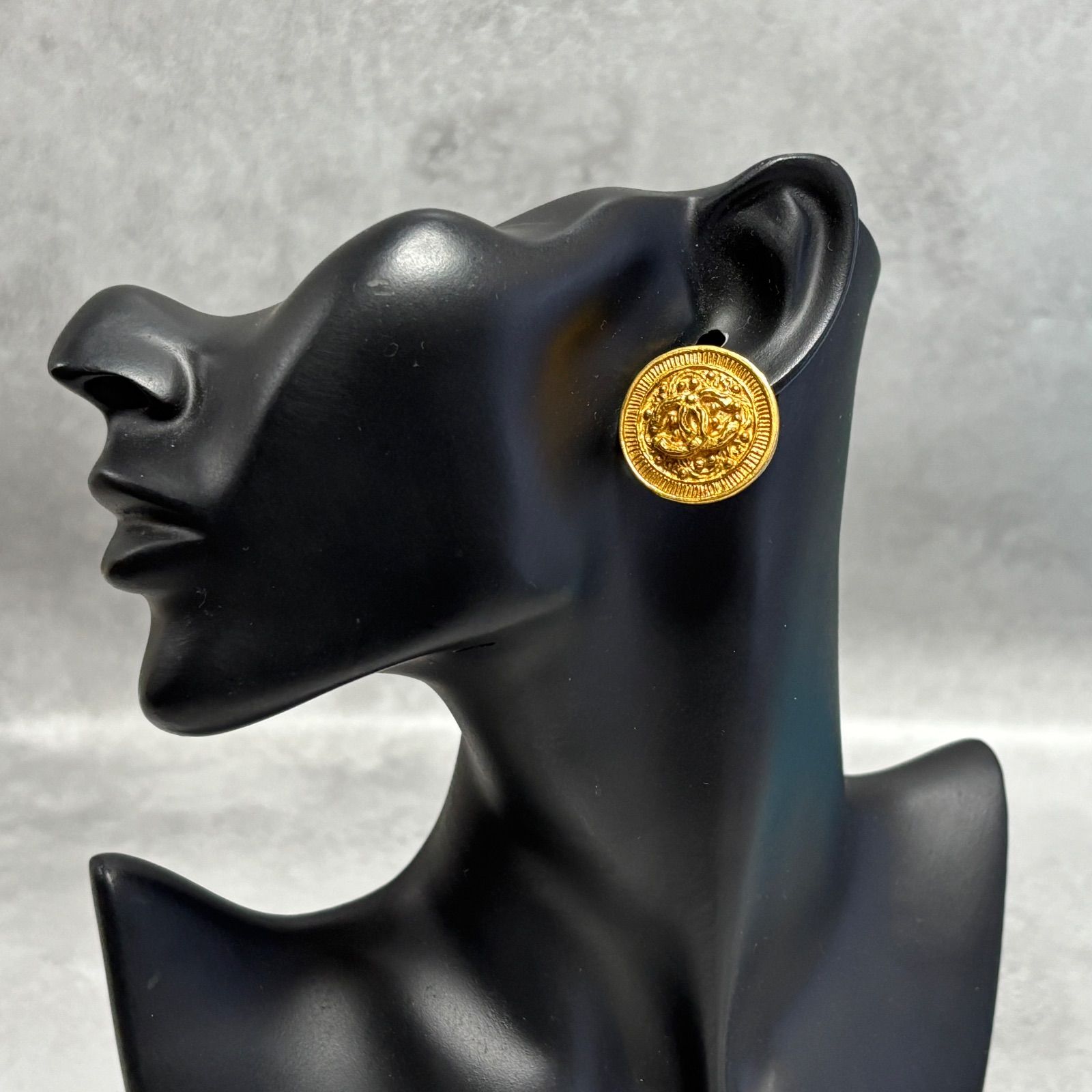 CHANEL 94 A 片耳 イヤリング ヴィンテージ CHANEL ヴィンテージ イヤリング 片耳 94p 【公式通販】