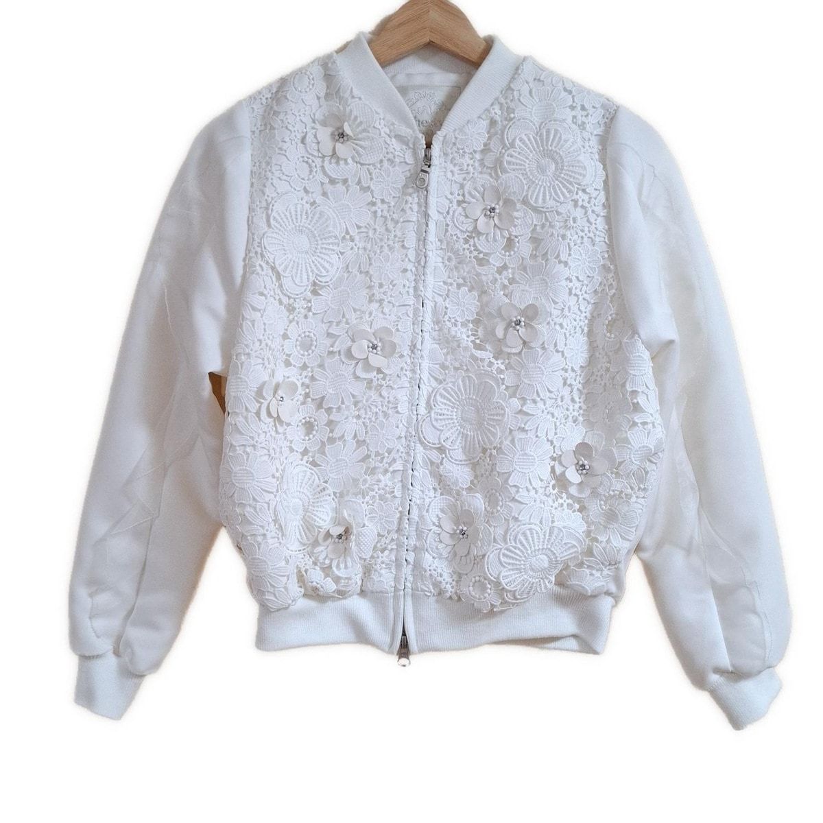 Chesty(チェスティ) ブルゾン サイズ0 XS レディース - 白 長袖/花柄