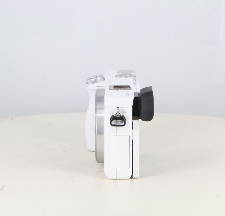 中古】(ソニー) SONY α6000 (ILCE-6000) ボディ ホワイト - メルカリ