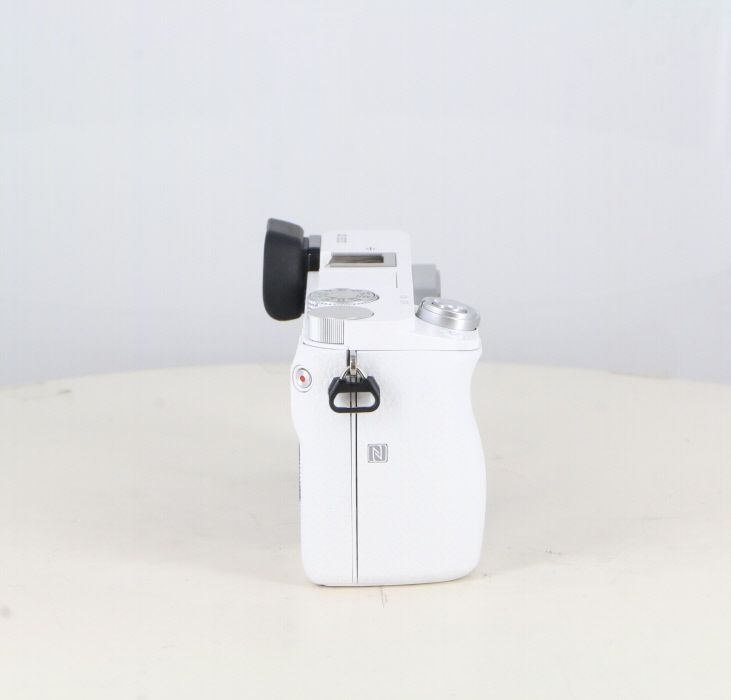 中古】(ソニー) SONY α6000 (ILCE-6000) ボディ ホワイト - メルカリ