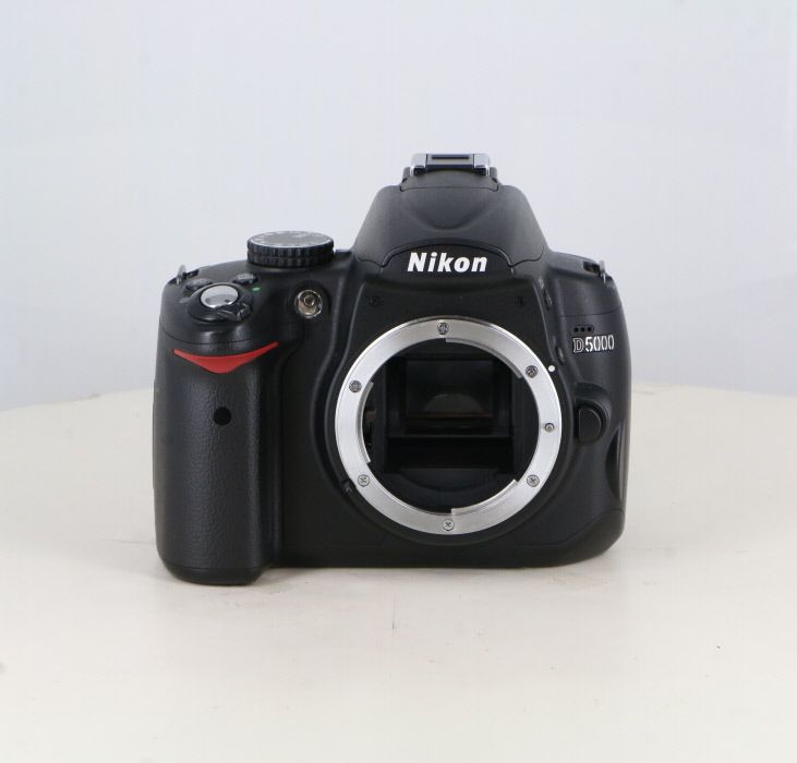 中古美品 Nikon ニコン D5000ボディ SC:1215回 中古】(ニコン) Nikon D5000 ボディ - メルカリ