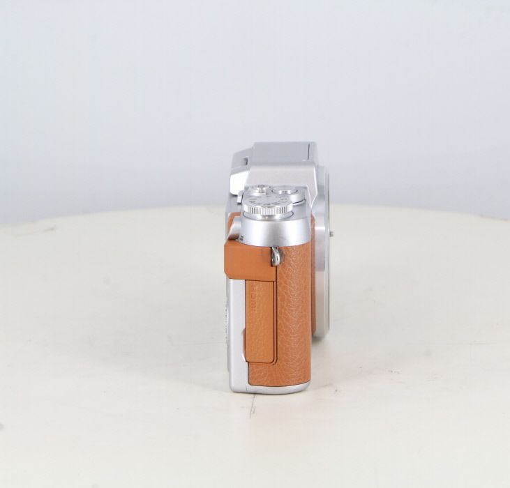 中古】(パナソニック) Panasonic DMC-GF7 ボディ ブラウン - メルカリ