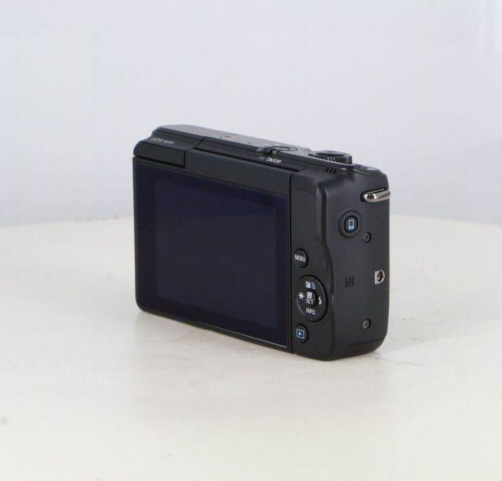 中古】(キヤノン) Canon EOS M10 ボディ ブラック - メルカリ
