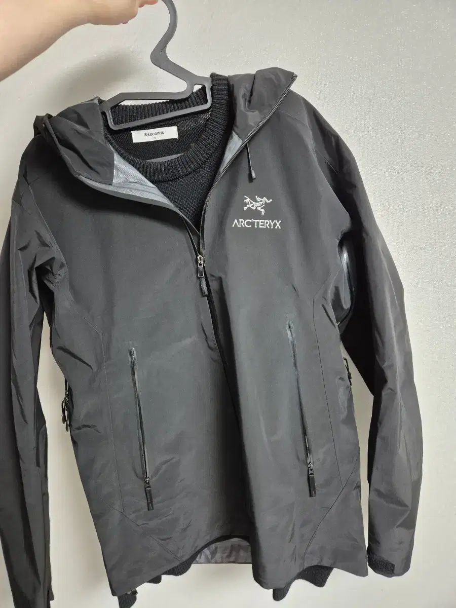 ARC TERYX アークテリクス ウィンドブレーカー ベータ XL サイズ 14円で
