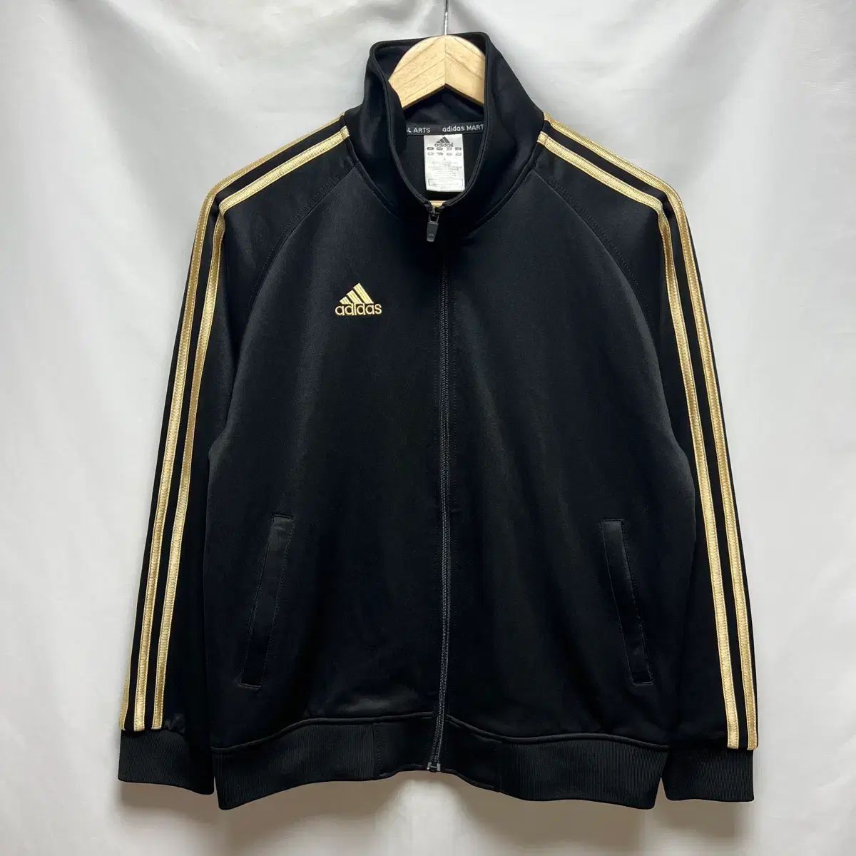 正規品/L アディダス 3本線マーシャルアーツ GOLD/BLACK (ゴールド