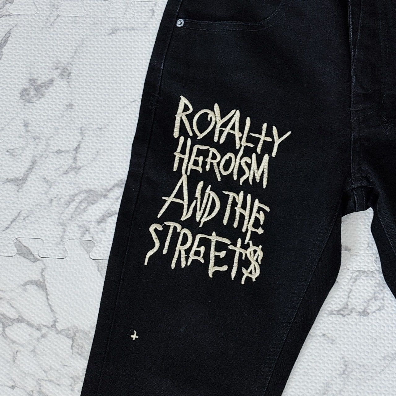 美品】KSUBI スビ VAN WINKLE RETOX BLUE スキニーデニム W29 ROYALTY