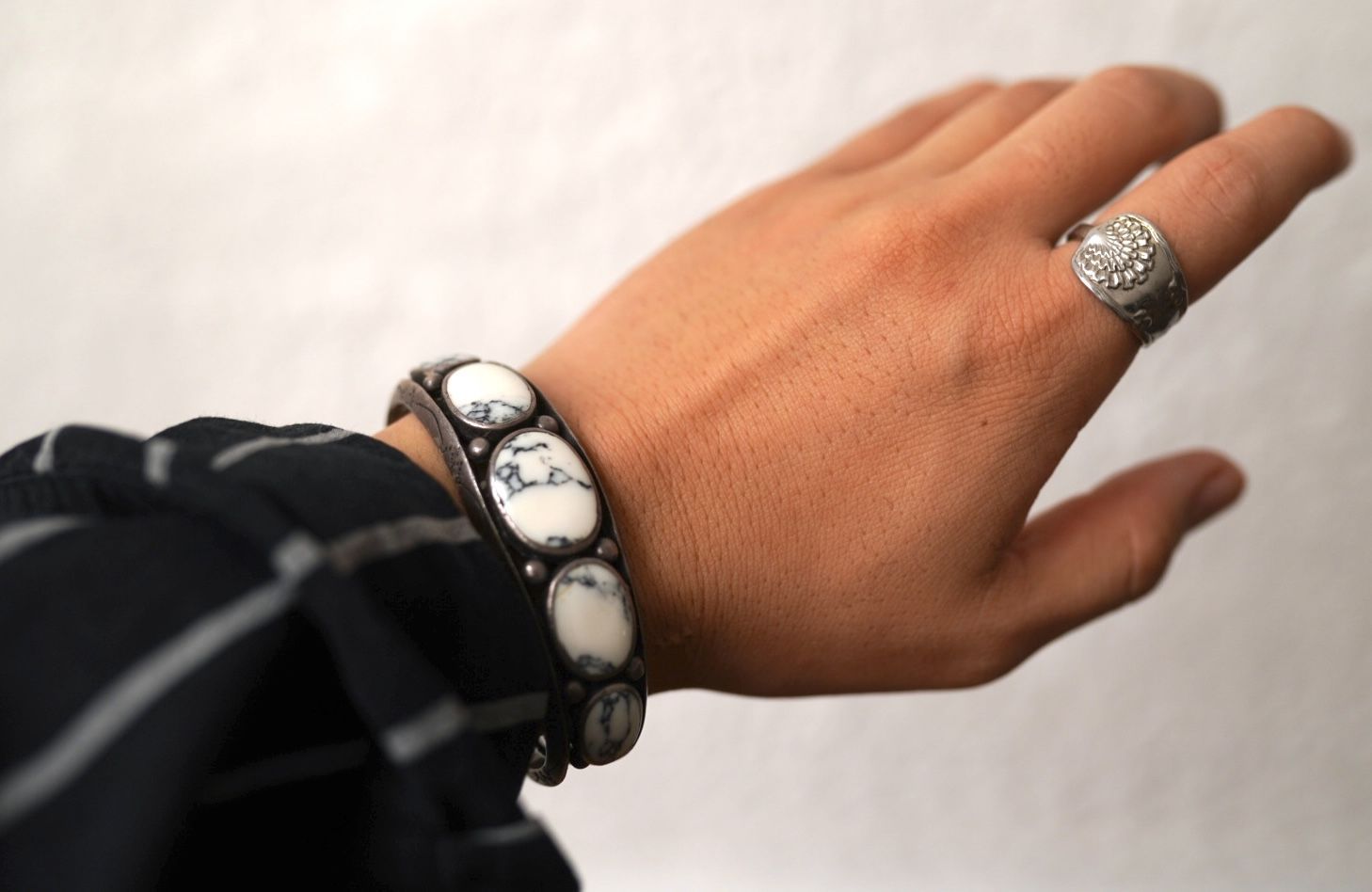 Navajo Navajo ナバホ族 ホワイトバッファロー バングル / Vintage