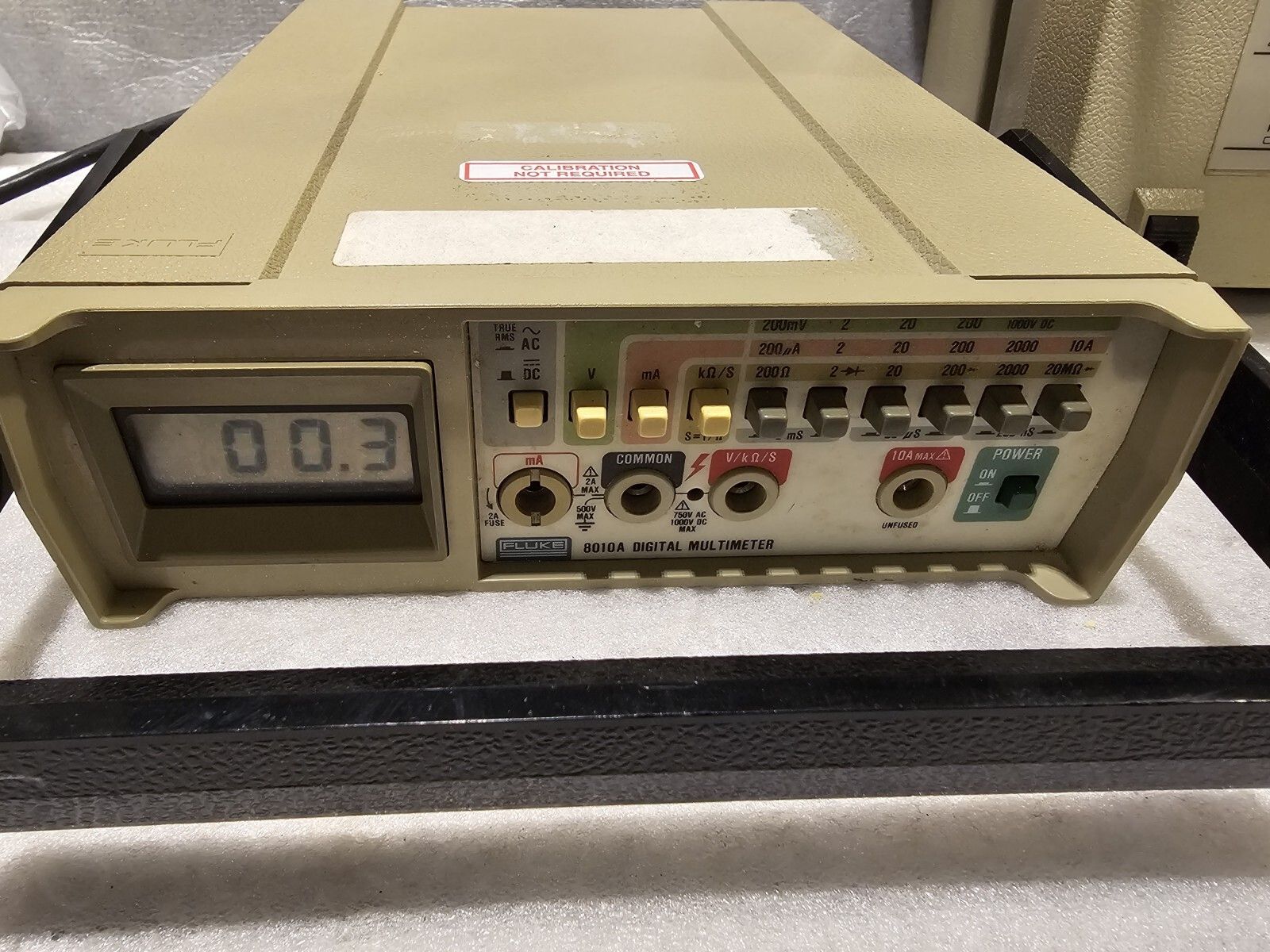 FLUKE 8010 A DIGITAL MULTIMETER ER Excellent