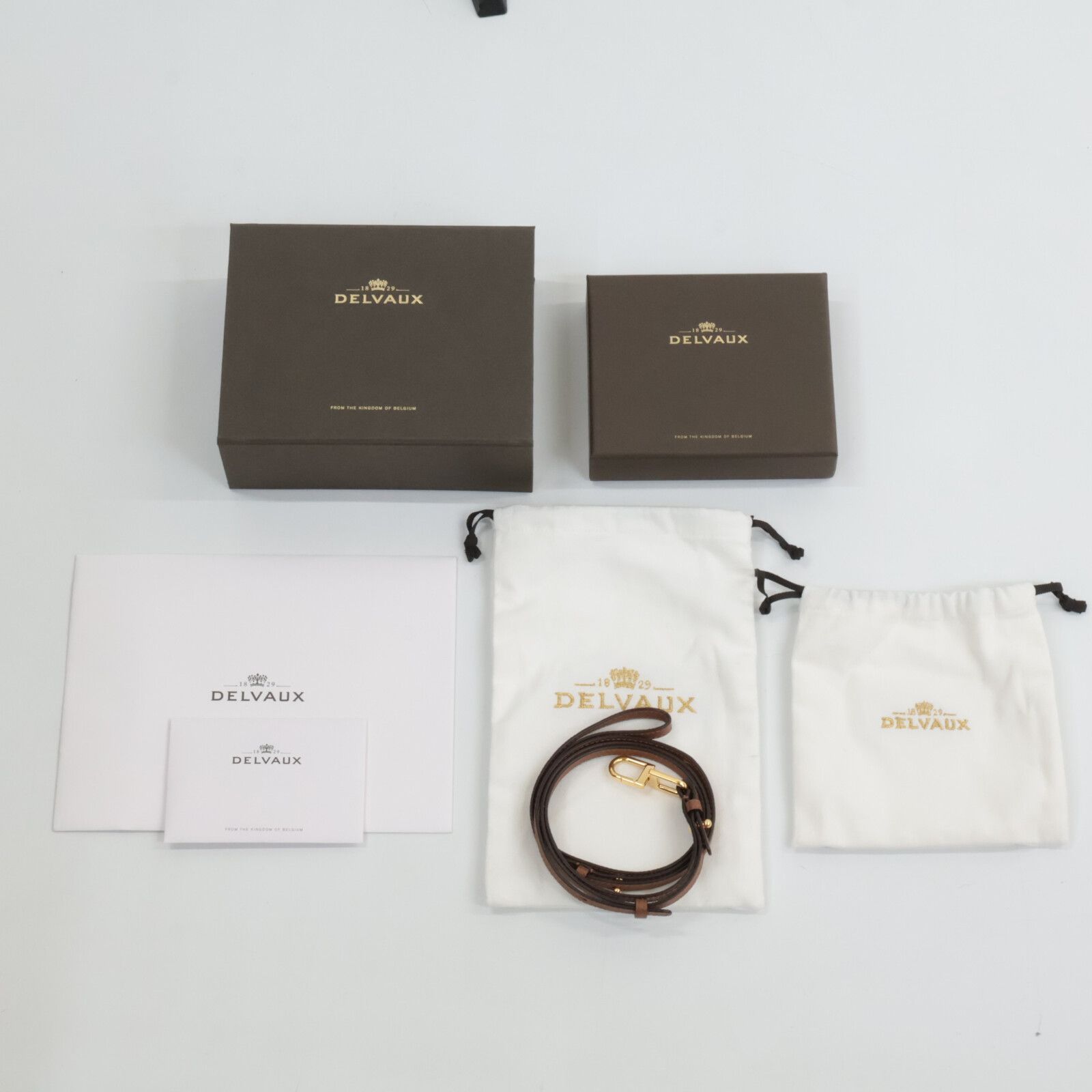 DELVAUX デルヴォー ヴァガボンド コンパクト ウォレット アルピナ