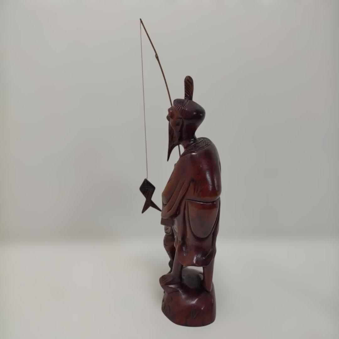 木製 釣り人形 置物 釣りをするエキゾチックなカエルの木製人形 バリ雑貨 人形 アジアン