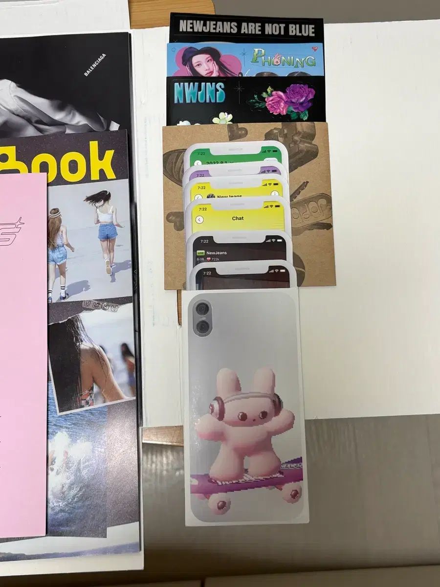  NewJeans ブルーブック 全員 サイン盤 その他 タレントグッズ