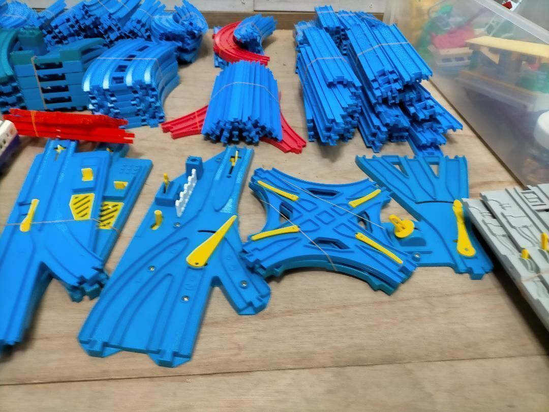 パーツ350点以上 250206