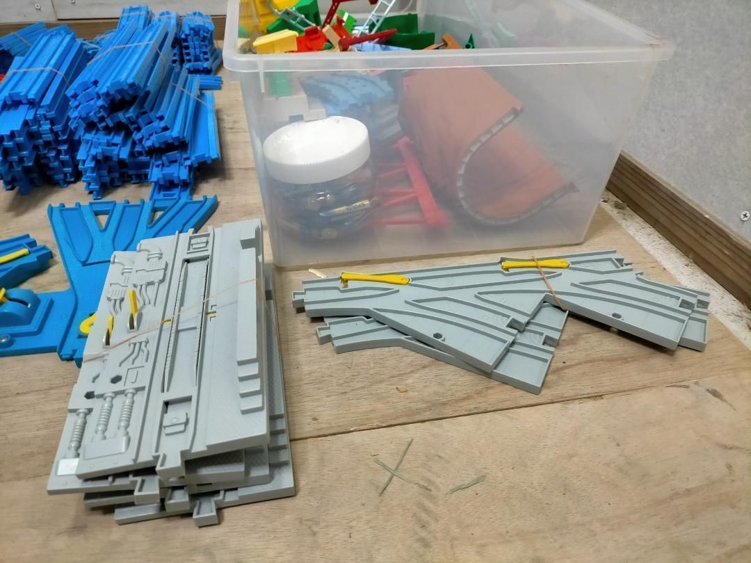 パーツ350点以上 250206