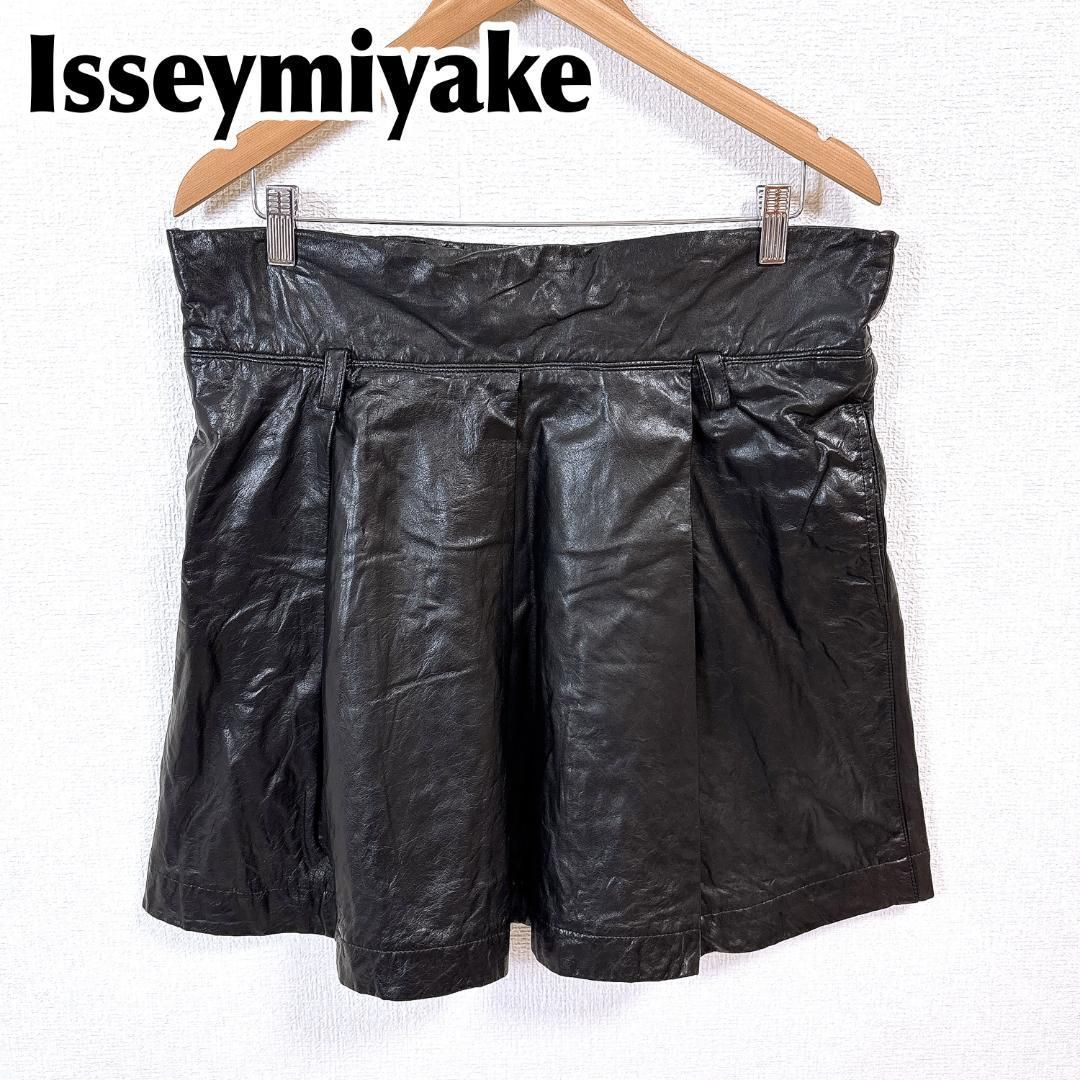 美品】イッセイミヤケ ヴィンテージ カウレザースカート M 無地  