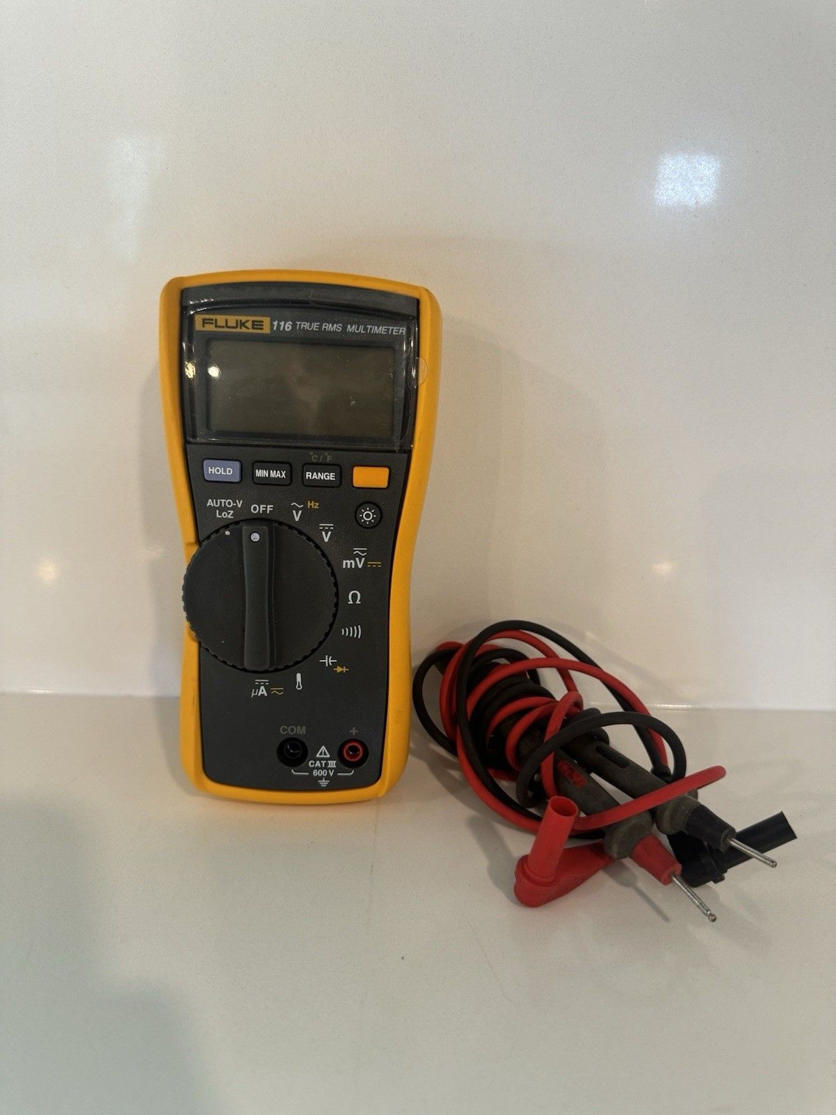 FLUKE 116 TRUE RMS DIGITAL MULTIMETER W LEADS