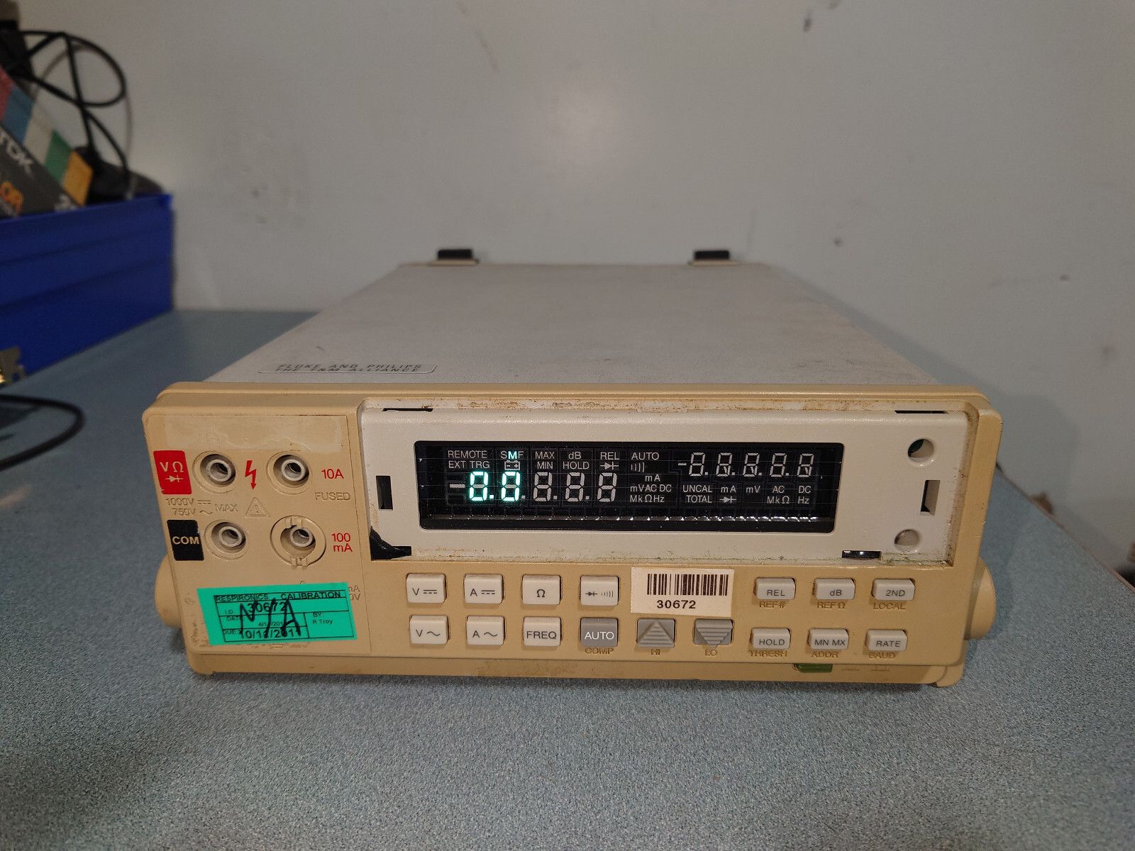 Fluke 45 Dual Display Digital Multimeter Powers on Working read desc