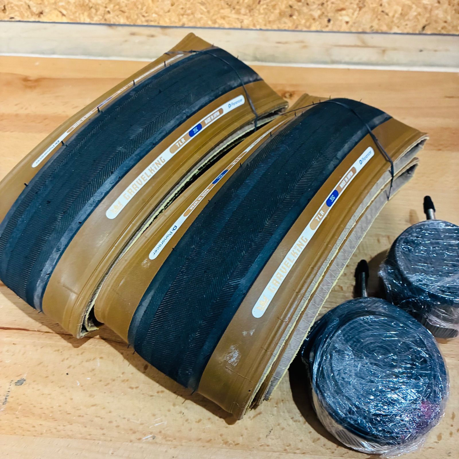 良品】 パナレーサー グラベルキング 700x35c TLR チューブレスレディ 
