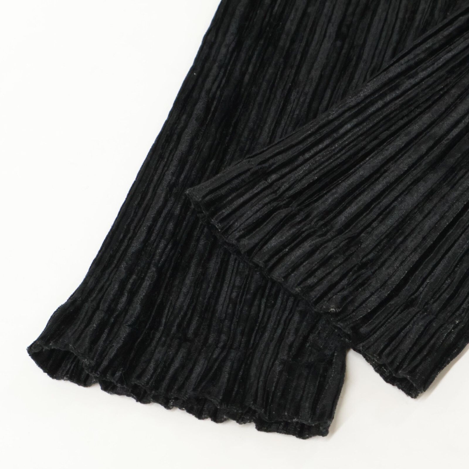 ISSEY MIYAKE イッセイミヤケ ﾌﾞﾗｯｸ IM32FJ926 ﾌﾟﾘｰﾂ 長袖ｶｯﾄｿｰ